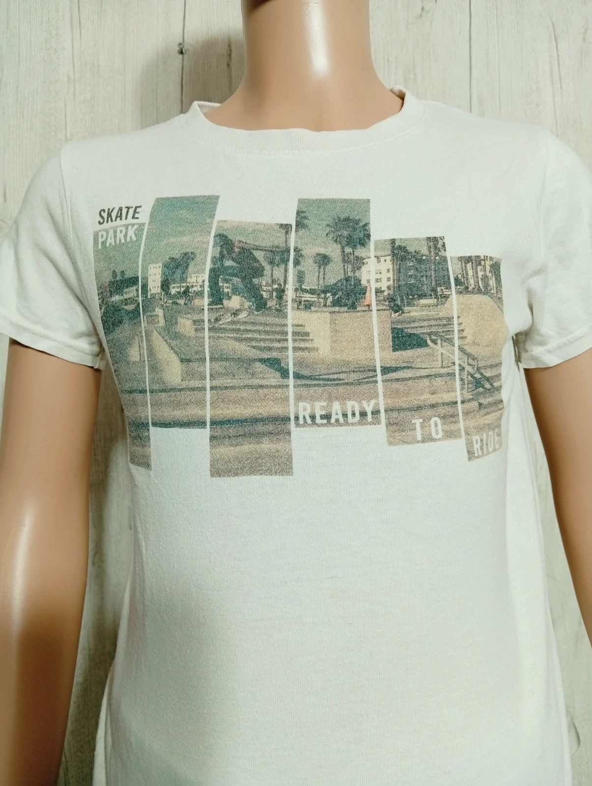 T-shirt garcon- Taille 6 ans (114/119 cm) - kiabi- couleur blanc – Kiabi – taille 6 ans / 116 cm 2