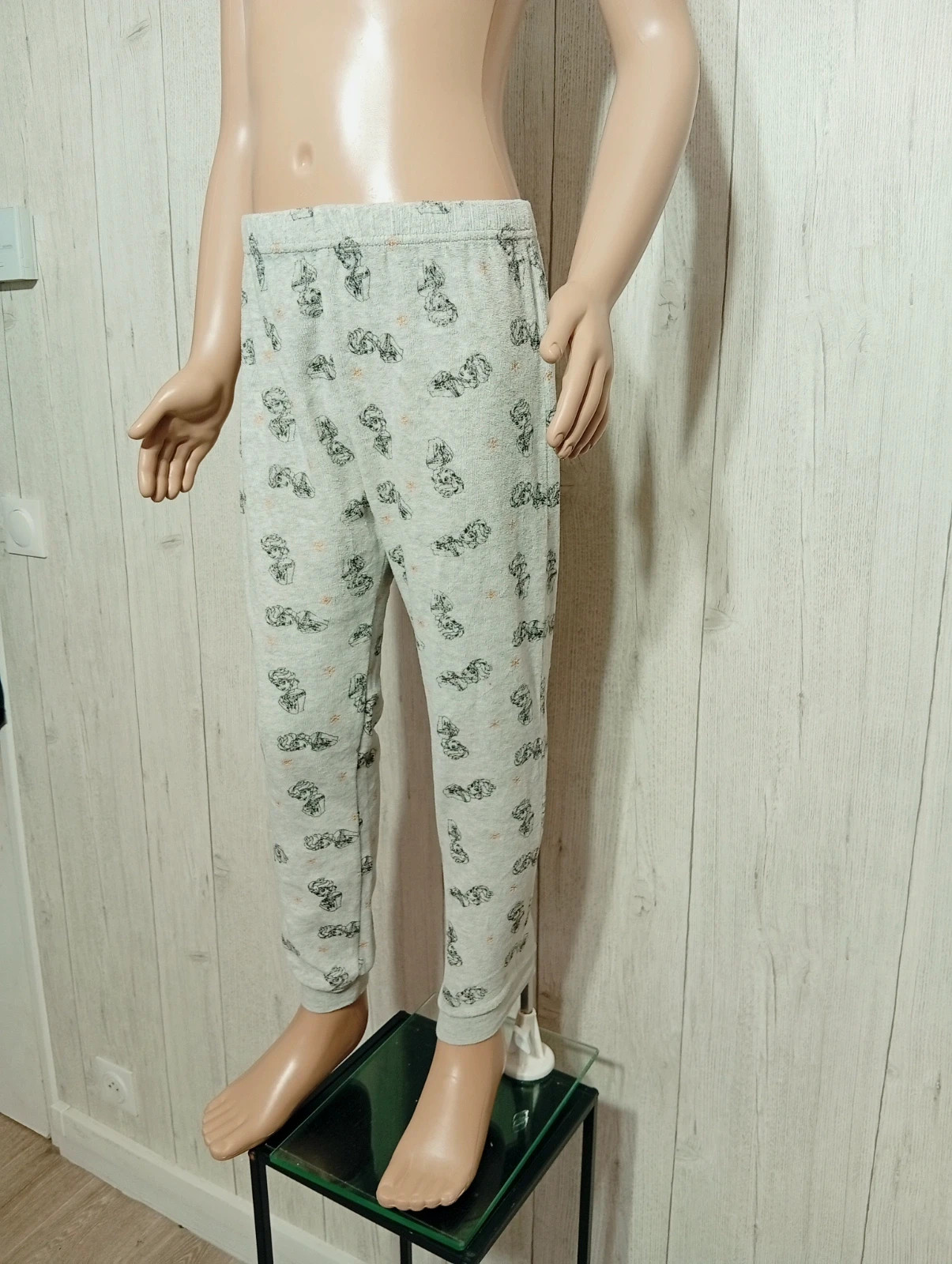 Pantalon de pyjama fille - Taille 8 ans - Disney - couleur gris et noir – Disney – taille 8 ans / 128 cm 5
