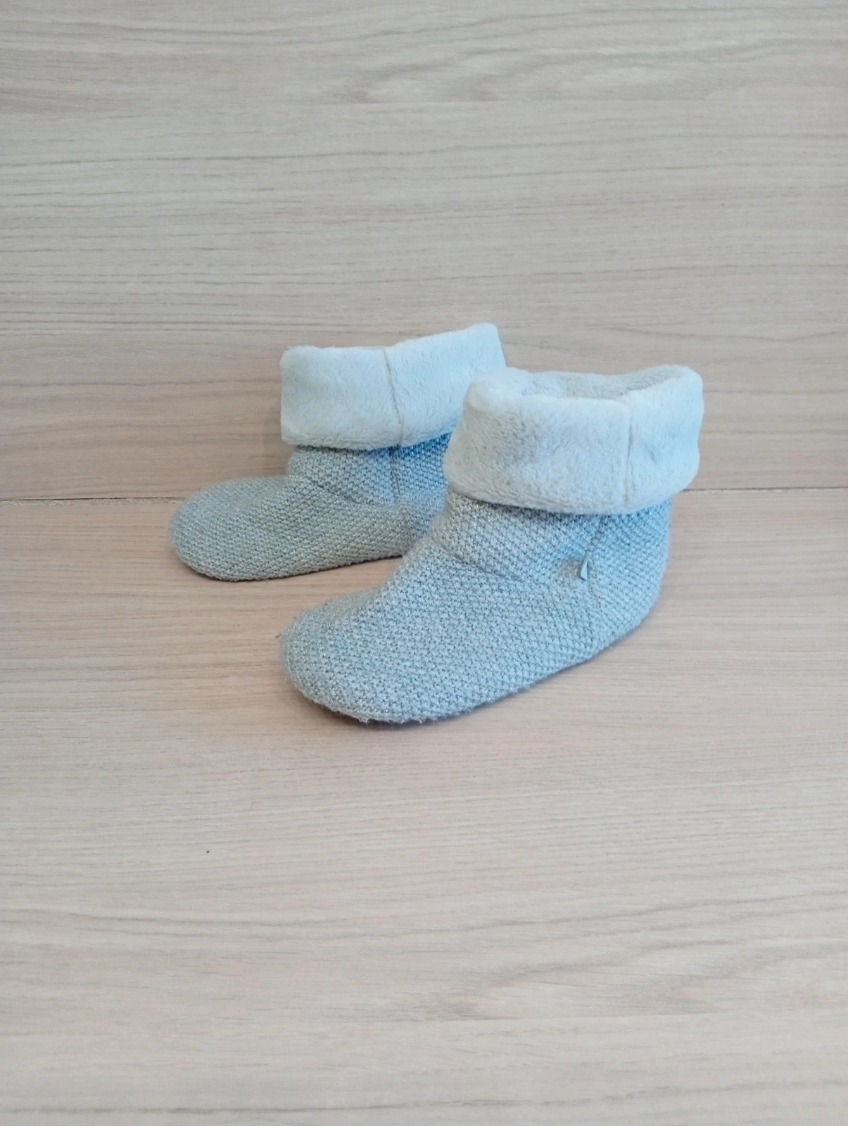 Chaussons fille - Taille 31/32- Okaidi - couleur gris