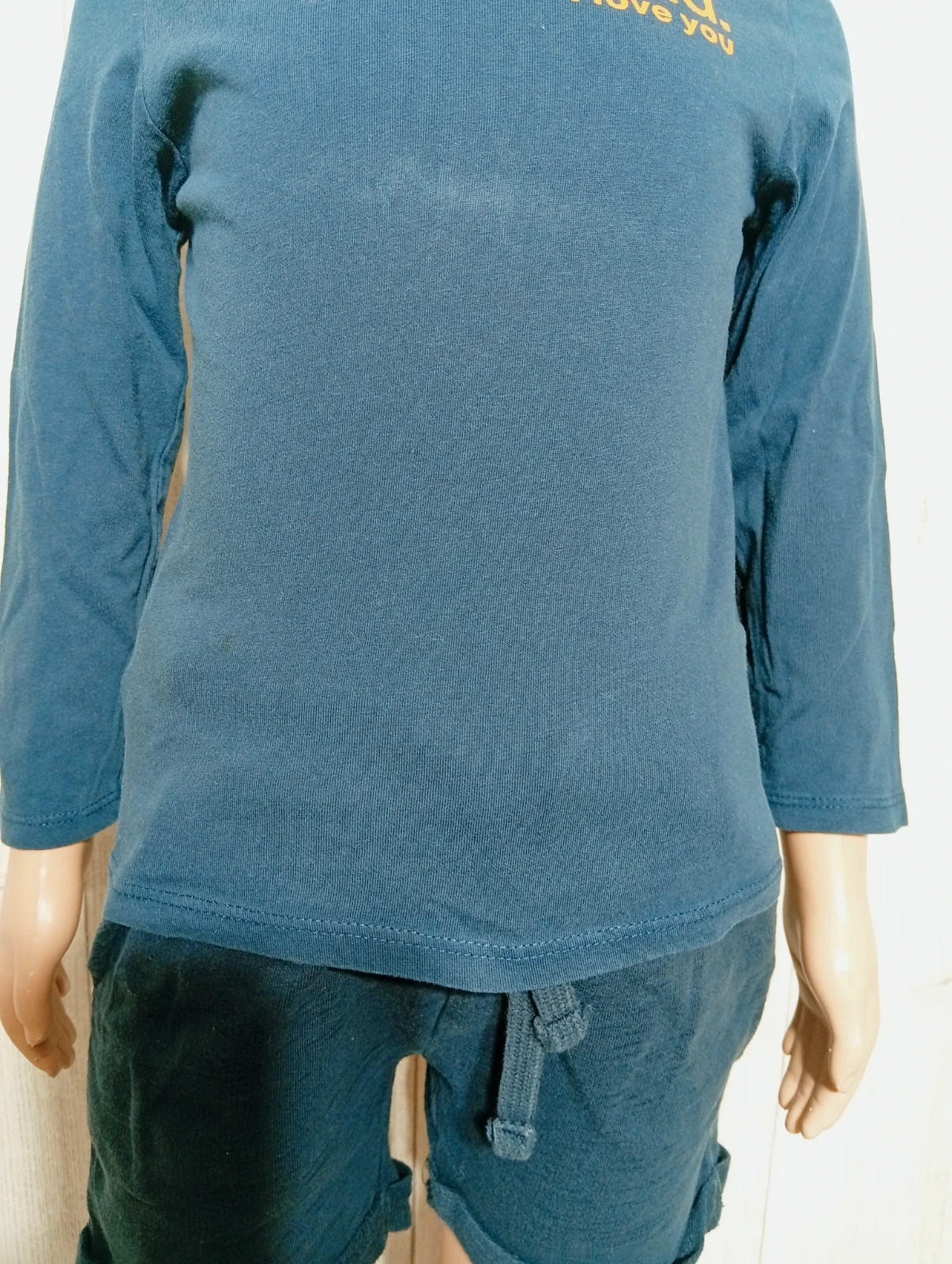T-shirt garcon - Taille 3 ans ( 94 cm) - Kiabi - couleur marine et moutarde – Kiabi – taille 3 ans / 98 cm 3