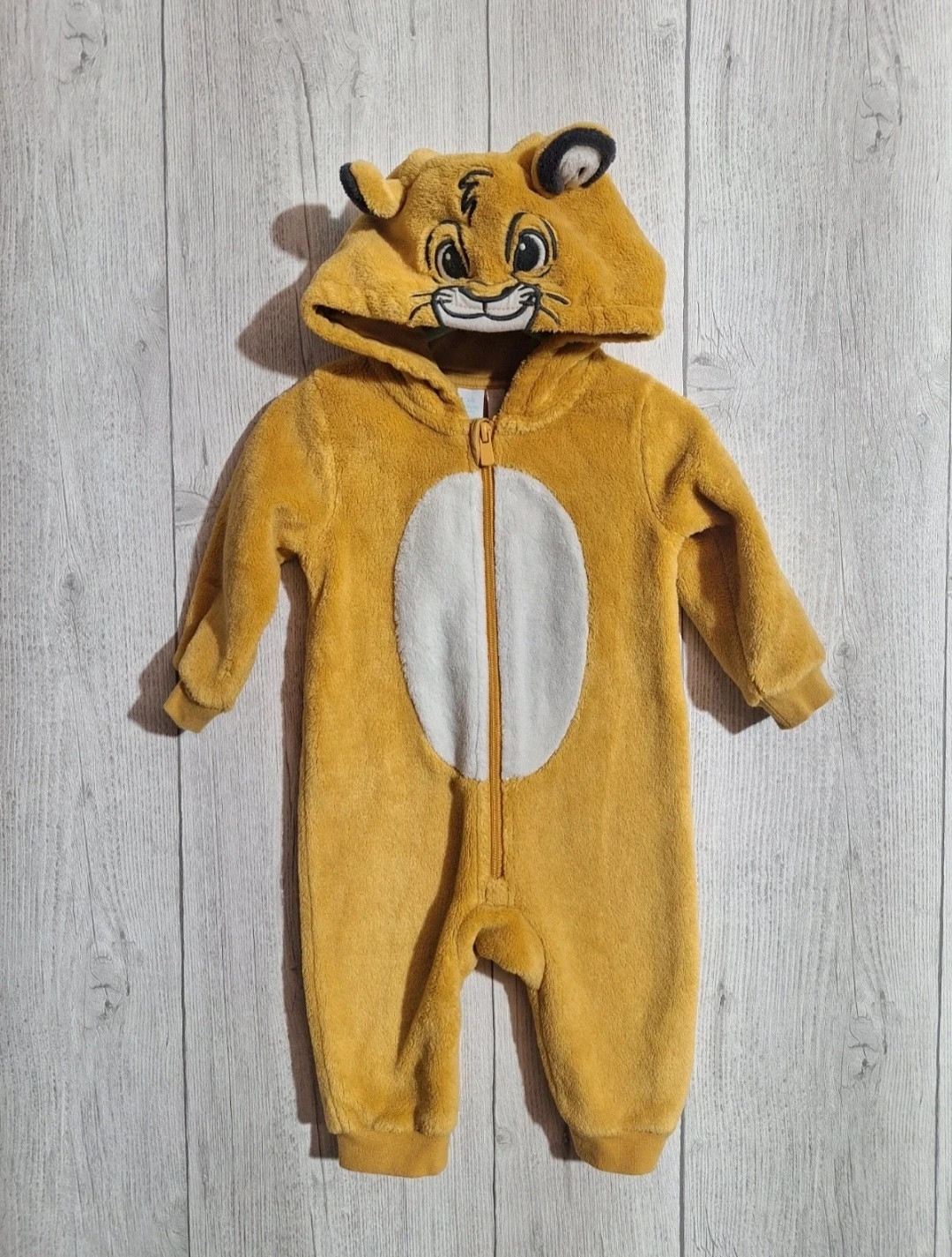 Pyjama garcon - Taille 6 mois ( 67 cm) - Disney baby - Couleur moutarde et blanc – Disney – taille 6-9 mois / 68 cm