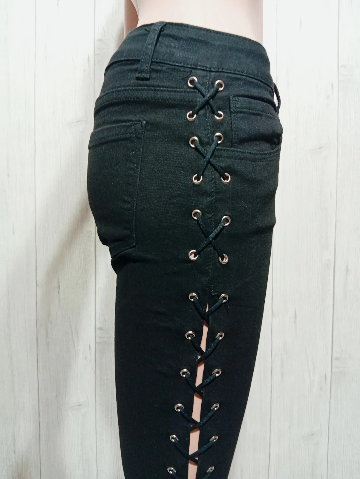 Jeans femme.- tailleM/38-Toxik3- couleur noir – Toxik3 – taille M / 38 / 10 5