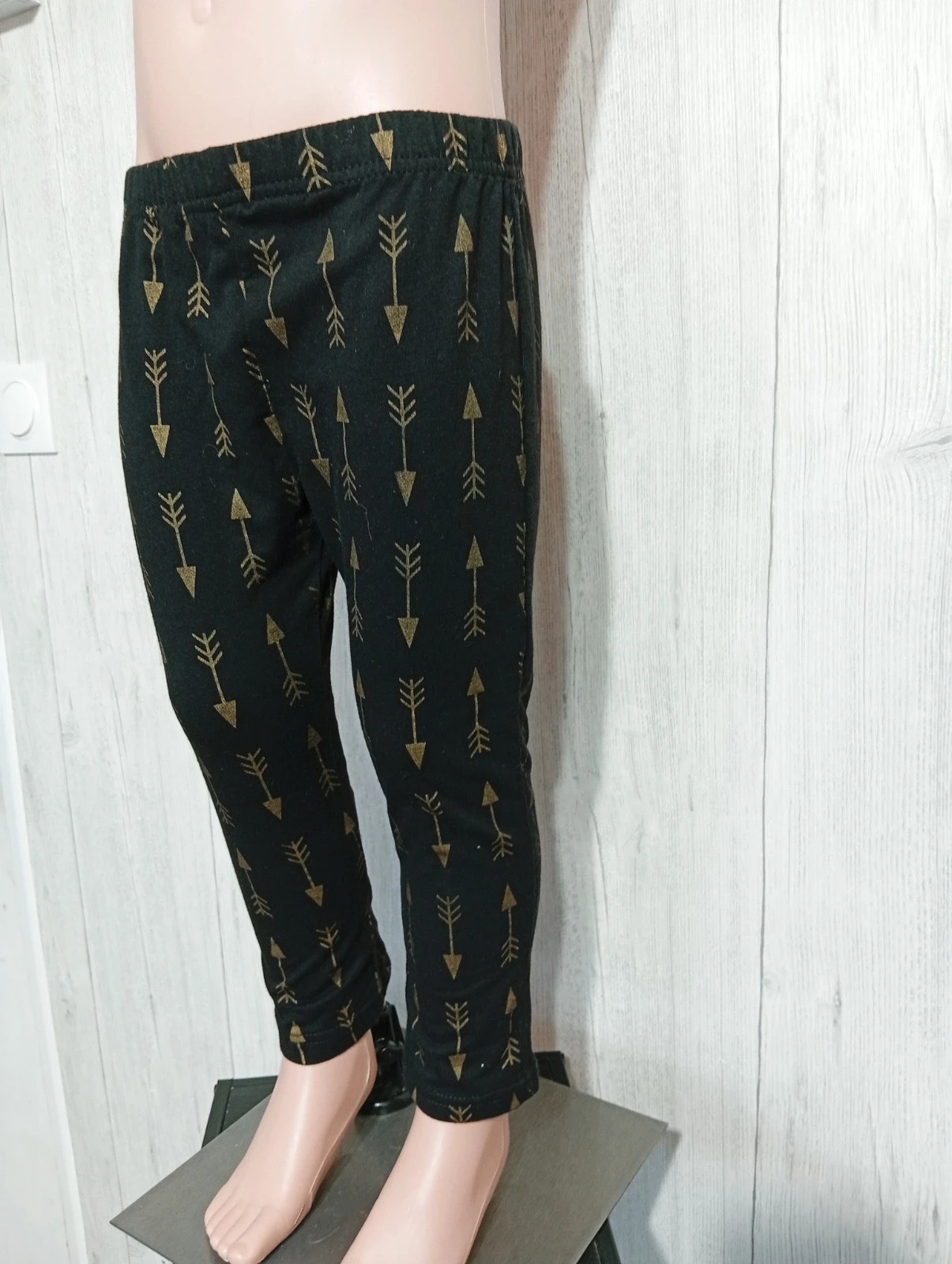Leggins fille - Taille 7 ans ( 120 cm)- Couleur noir et dore – taille 7 ans / 122 cm 5