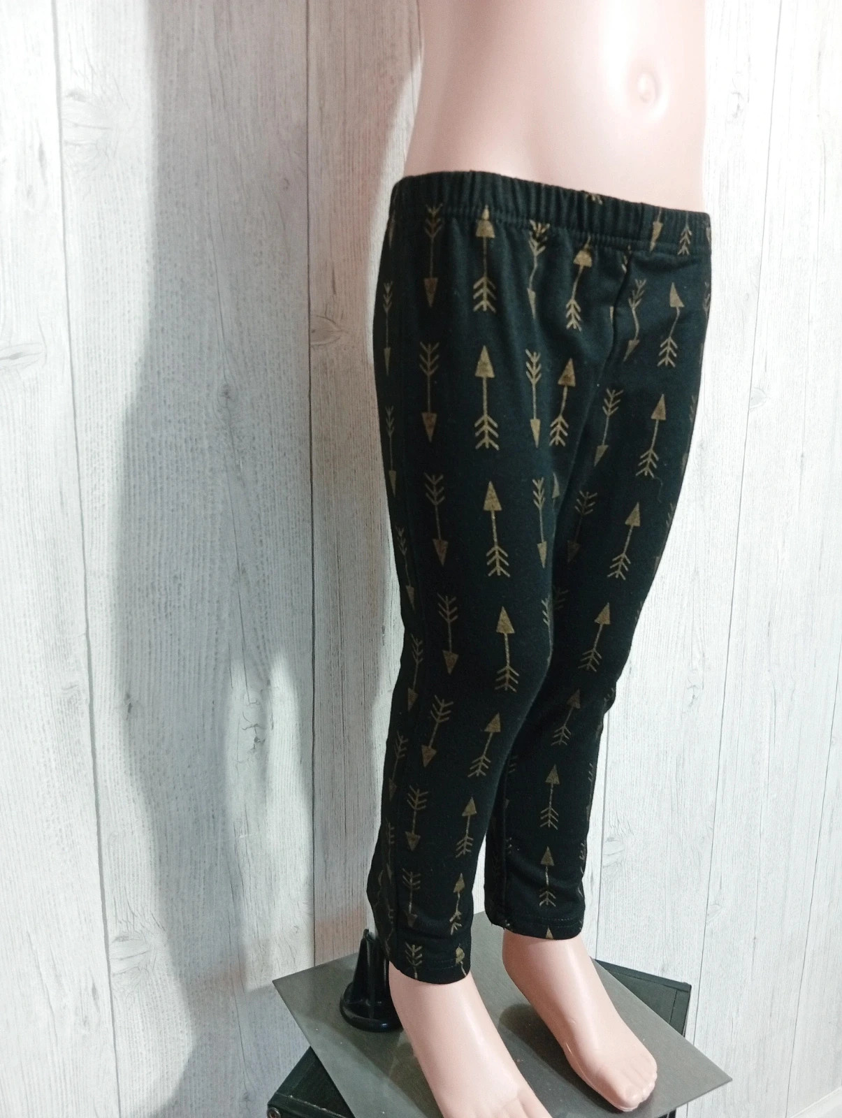 Leggins fille - Taille 7 ans ( 120 cm)- Couleur noir et dore – taille 7 ans / 122 cm 4