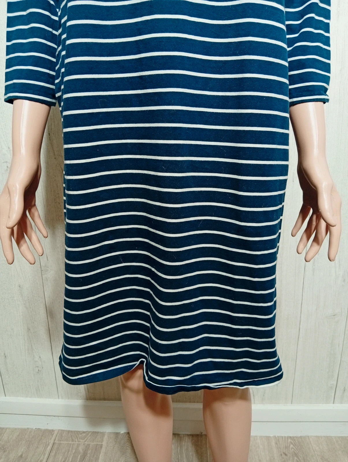 Robe femme - Taille XL/42 - Kiabi - couleur marine et blanc – Kiabi – taille XL / 42 / 14 3