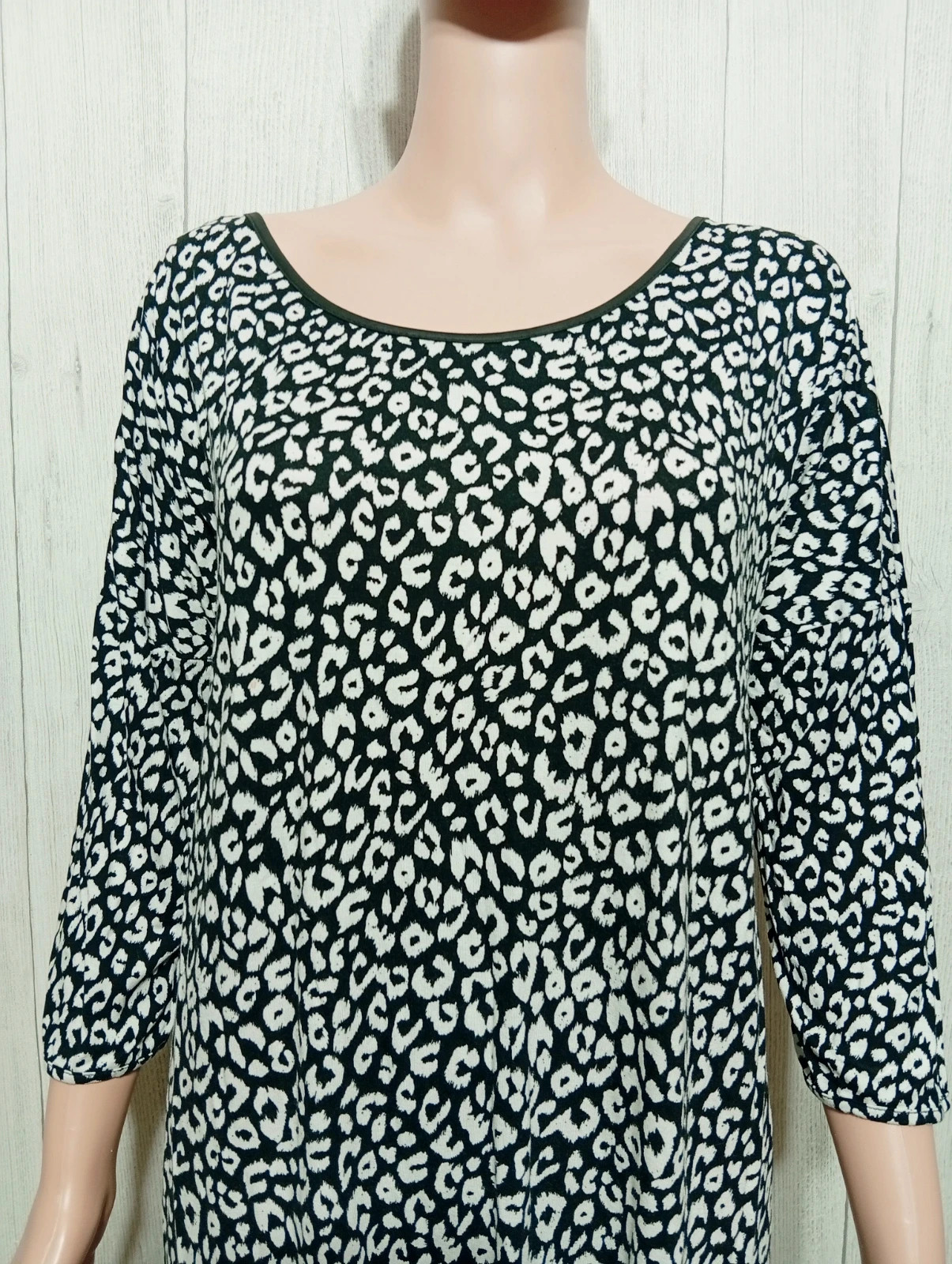 Robe femme - taille XL/42 - Kiabi - couleur noir et blanc – Kiabi – taille XL / 42 / 14 2
