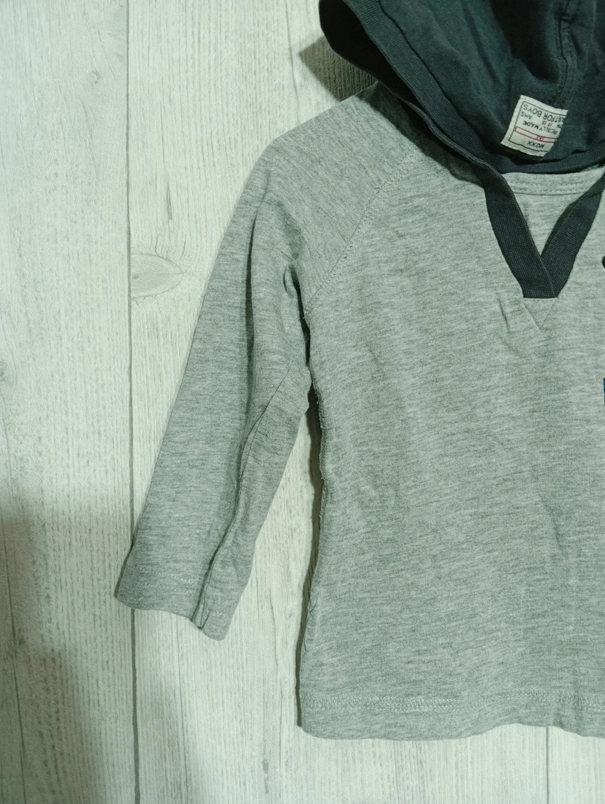 T-shirt manche longue garcon- Taille 12 mois ( 74 cm) - MEXX- couleur gris et marine – Mexx – taille 9-12 mois / 74 cm 4