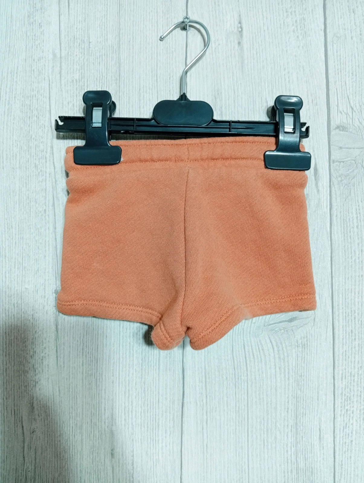 Short mixte - Taille 3 mois (60 cm) - kiabi- couleur orange – Kiabi – taille 3-6 mois / 62 cm 4