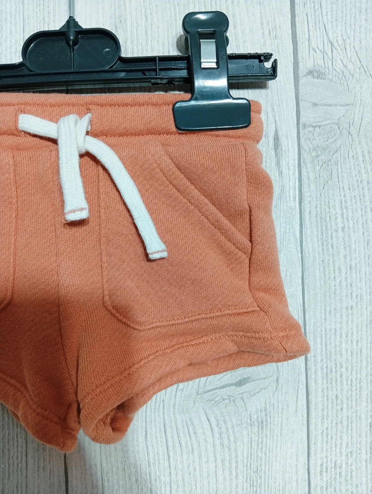 Short mixte - Taille 3 mois (60 cm) - kiabi- couleur orange – Kiabi – taille 3-6 mois / 62 cm 3