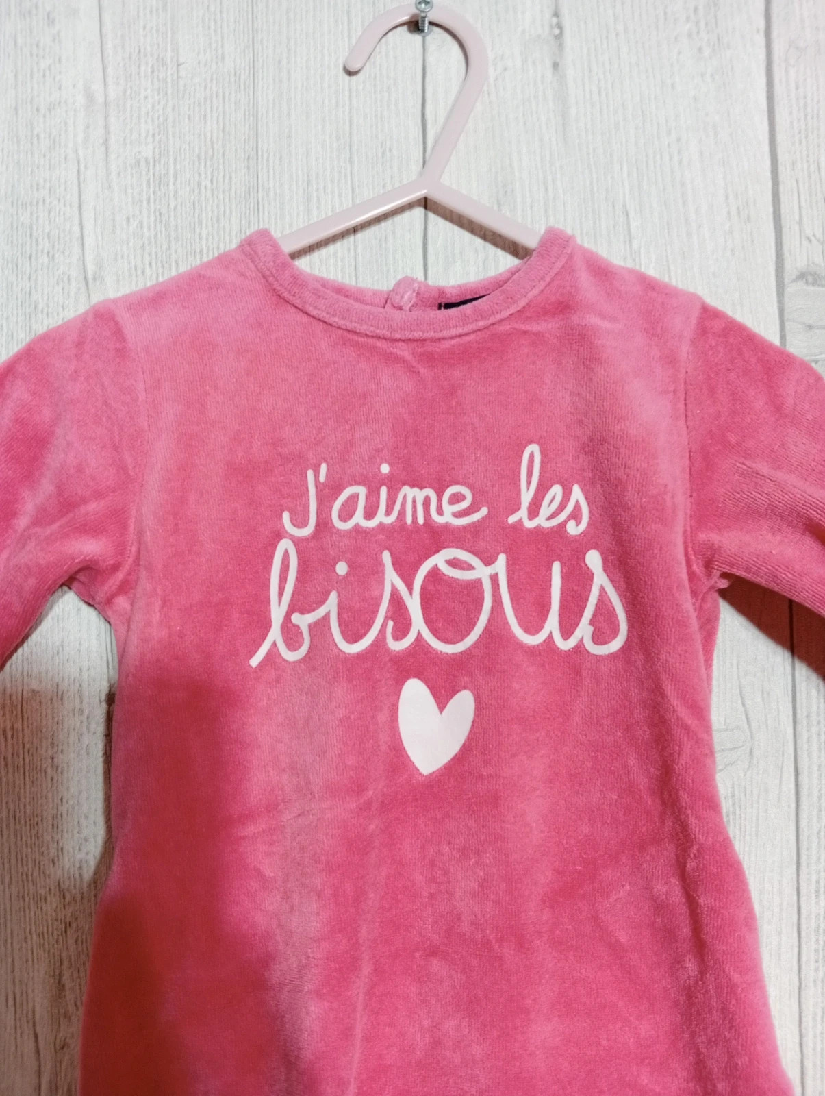 Pyjama 1 pièce fille - Taille 3 mois( 56/62 cm) - kiabi - couleur fushia et blanc – Kiabi – taille 3-6 mois / 62 cm 2