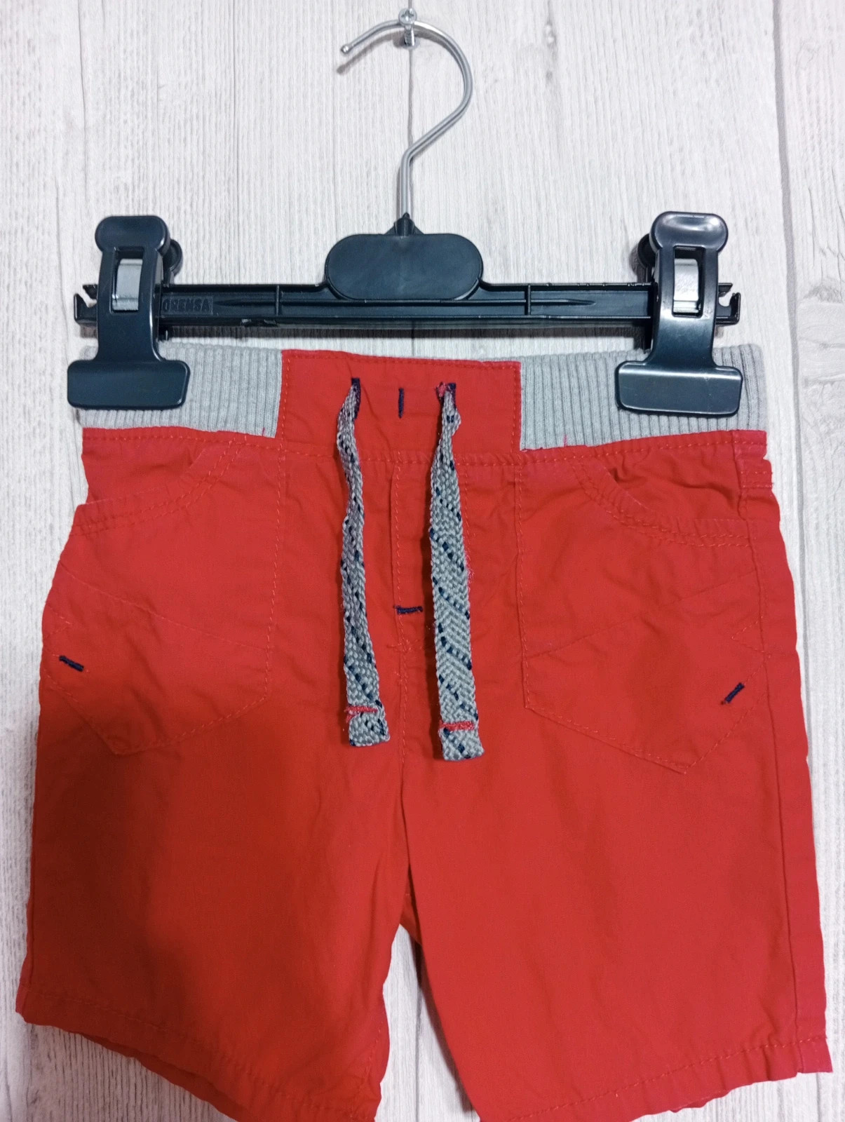 Short garcon- Taille 12 mois (74 cm) - inextenso- couleur rouge et gris – In Extenso – taille 9-12 mois / 74 cm 2