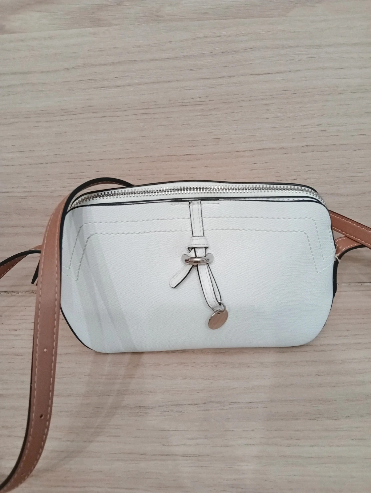 Sac à bandouliere femme -taille 15×25×7 cm - la halle - couleur blanc et marron – La Halle 2