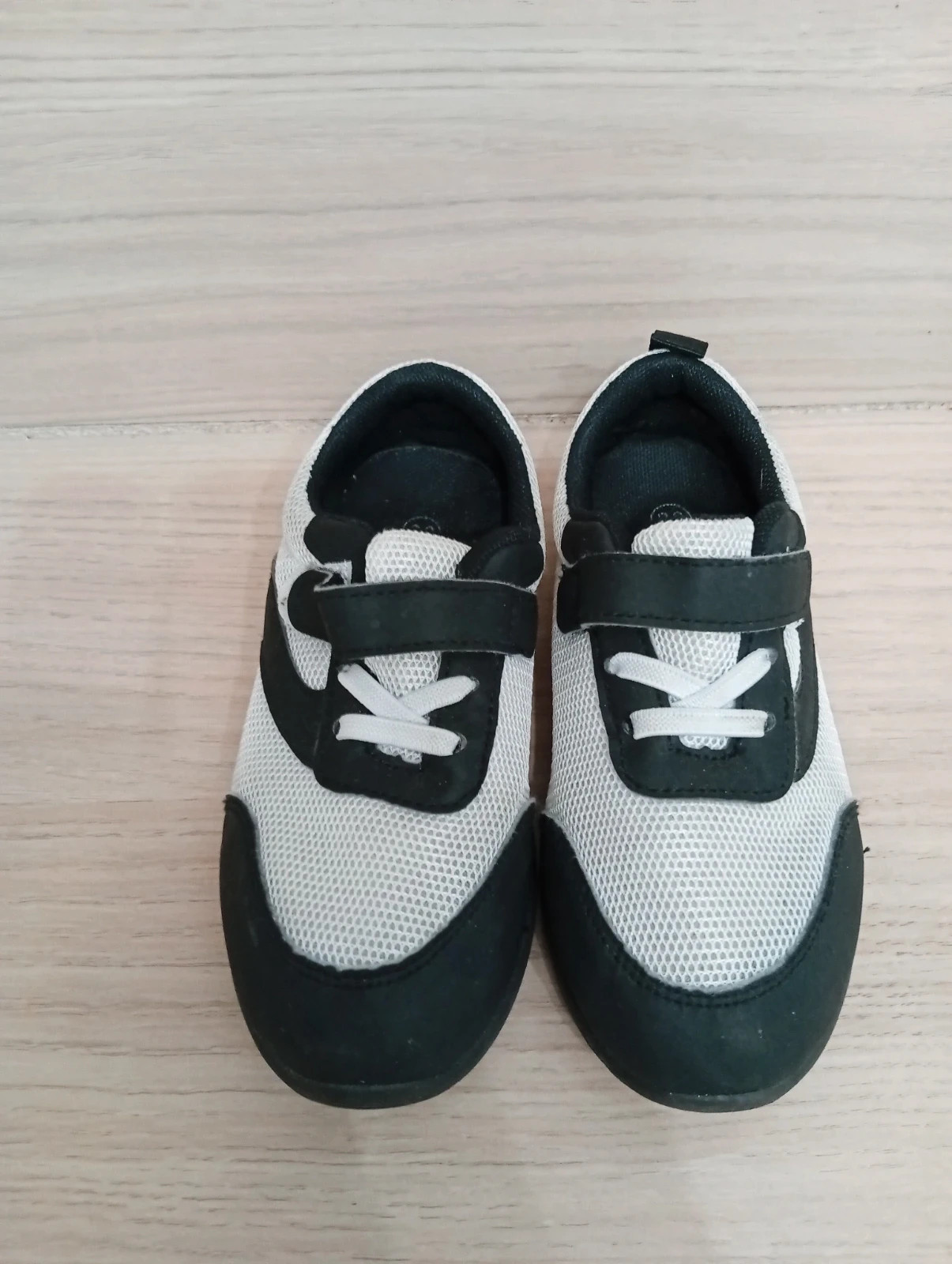 Baskets à scratch - taille 30- Couleur noir et blanc – taille 30 3