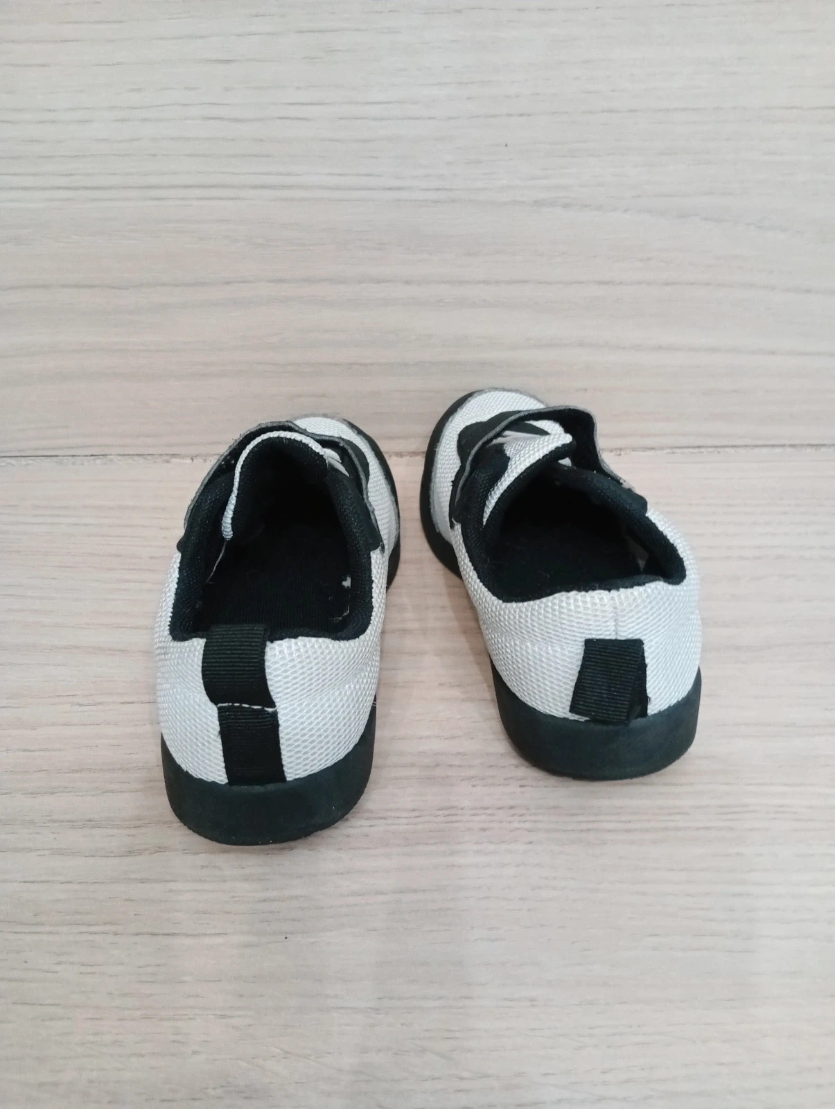 Baskets à scratch - taille 30- Couleur noir et blanc – taille 30 5