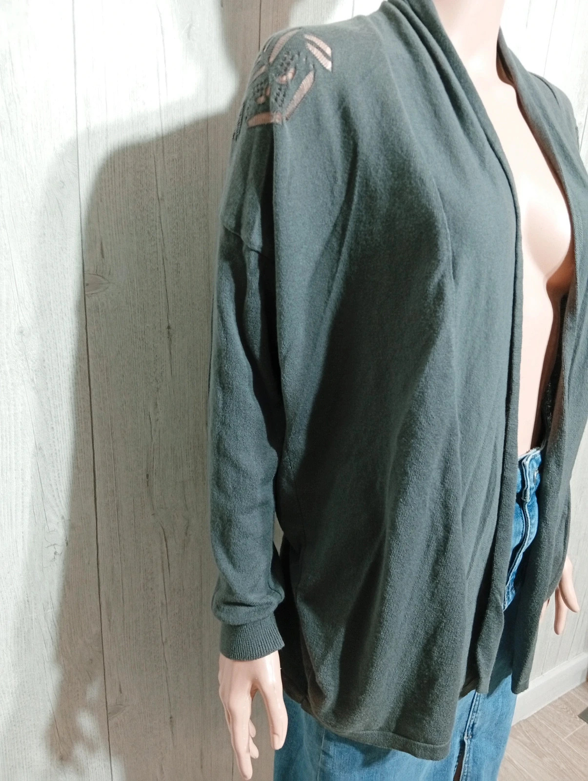 Cardigan femme- camaieu- taille XL/42 (taille 4)- couleur gris – Camaïeu – taille XL / 42 / 14 4