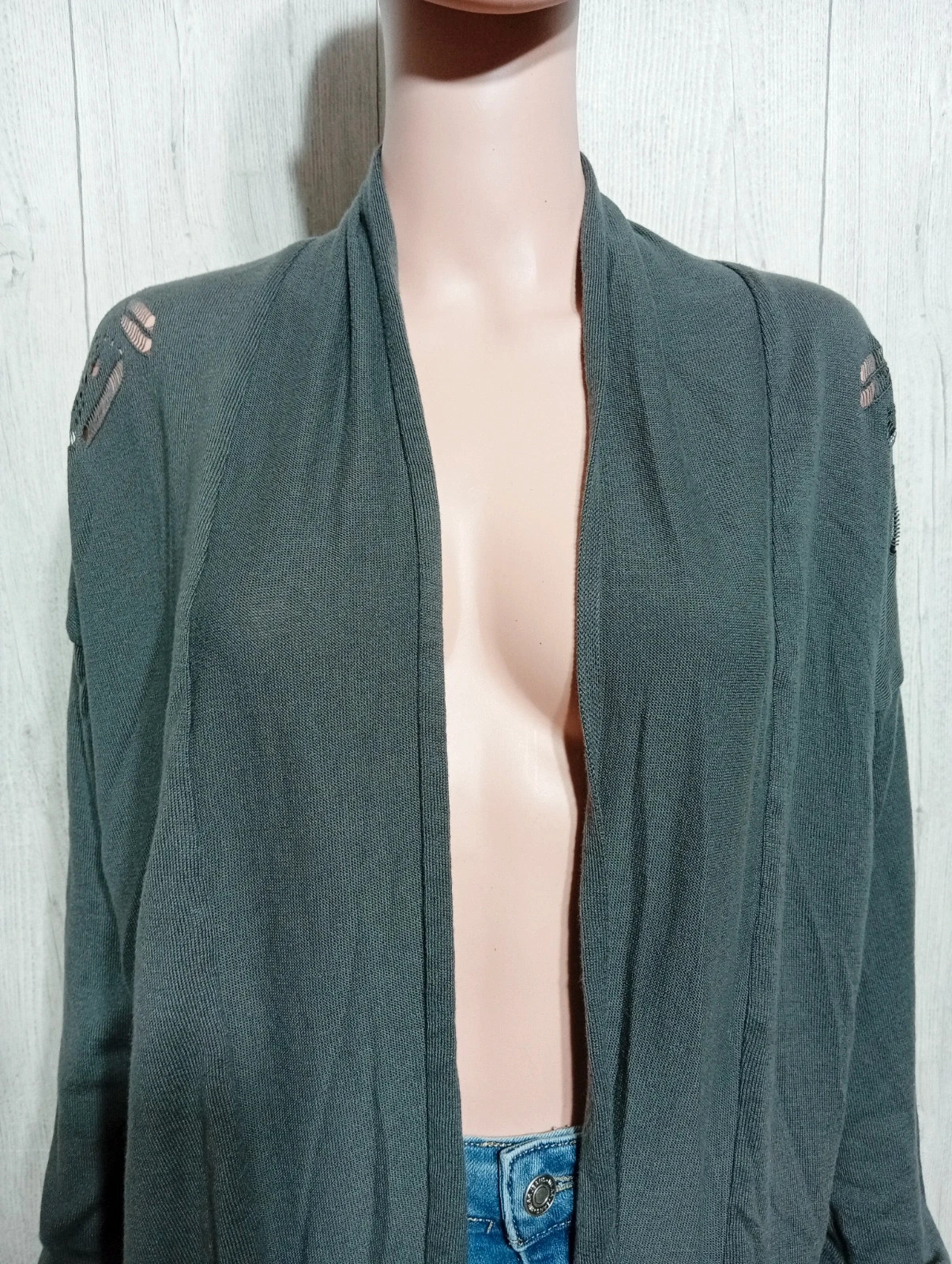 Cardigan femme- camaieu- taille XL/42 (taille 4)- couleur gris – Camaïeu – taille XL / 42 / 14 2