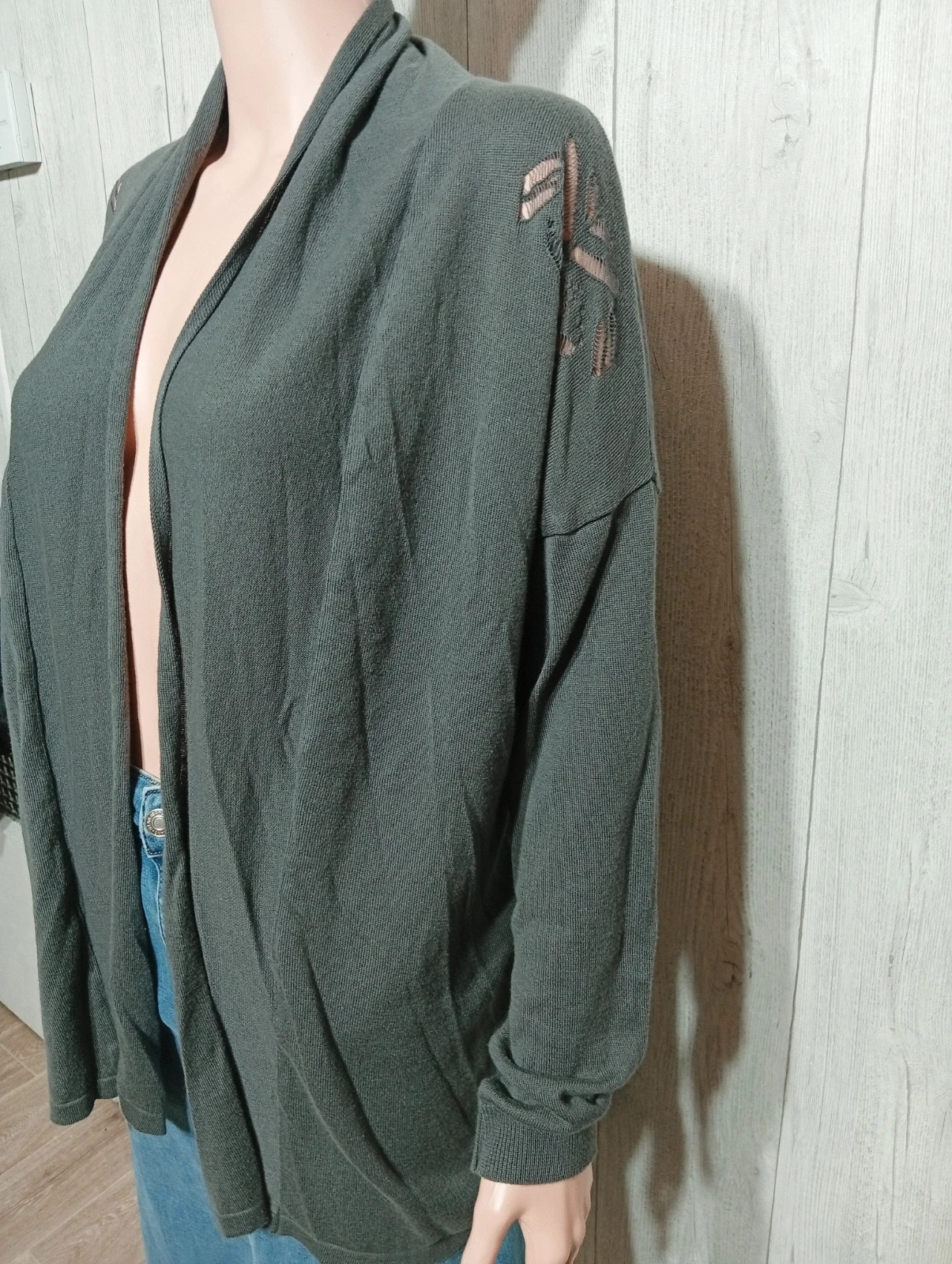 Cardigan femme- camaieu- taille XL/42 (taille 4)- couleur gris – Camaïeu – taille XL / 42 / 14 5