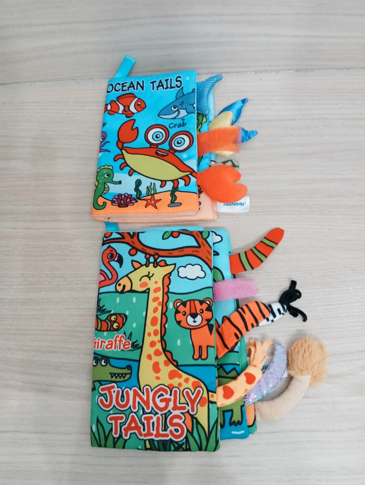 Lot de 2 livres eveil bébé - aipinai- multicolore – Alpini – taille Taille unique