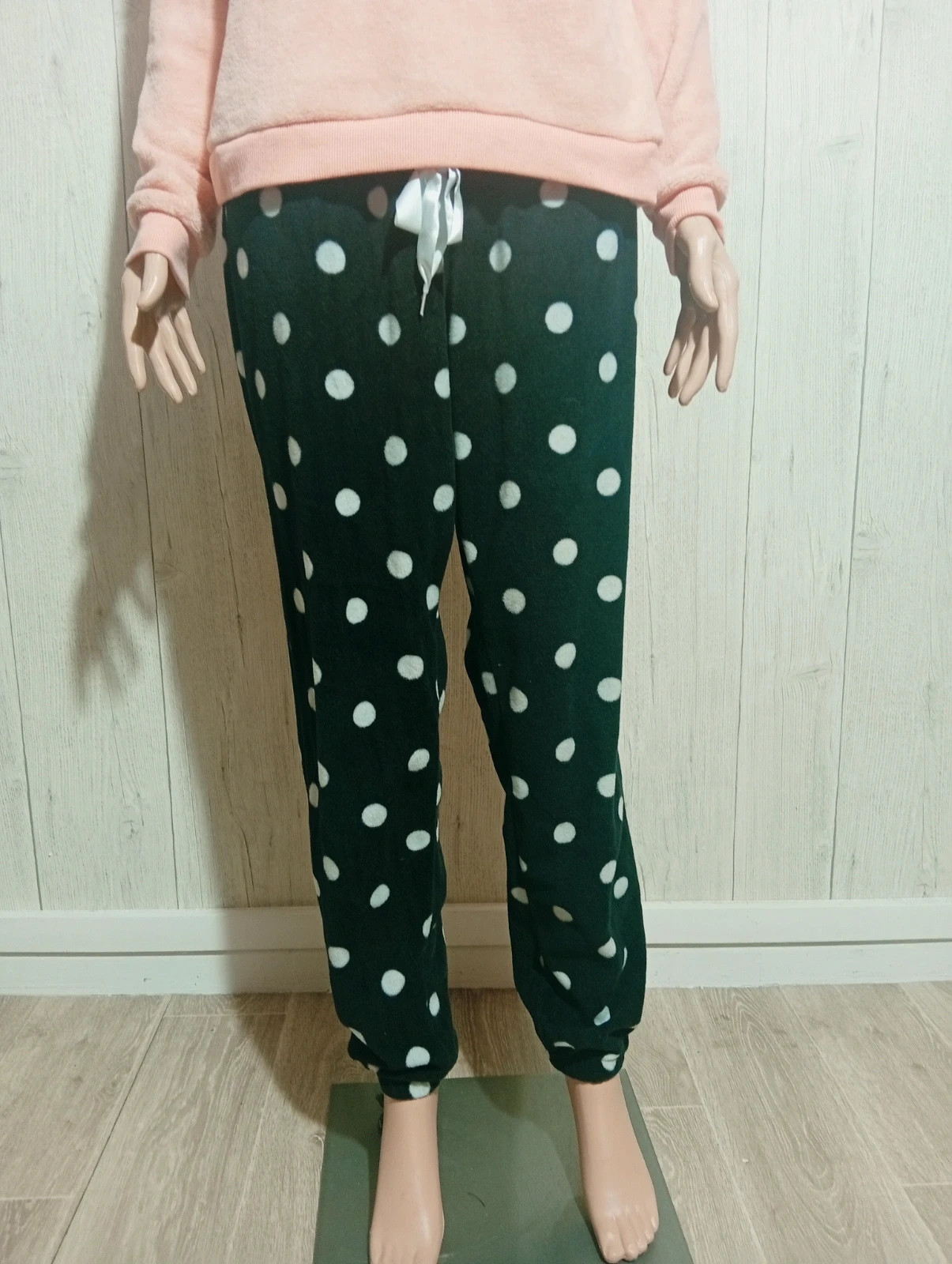 Pyjama dhiver 2 pièces femme - 9th avenue - taille L/40 - de couleur corail noir et blanc – 9th Avenue – taille L / 40 / 12 5