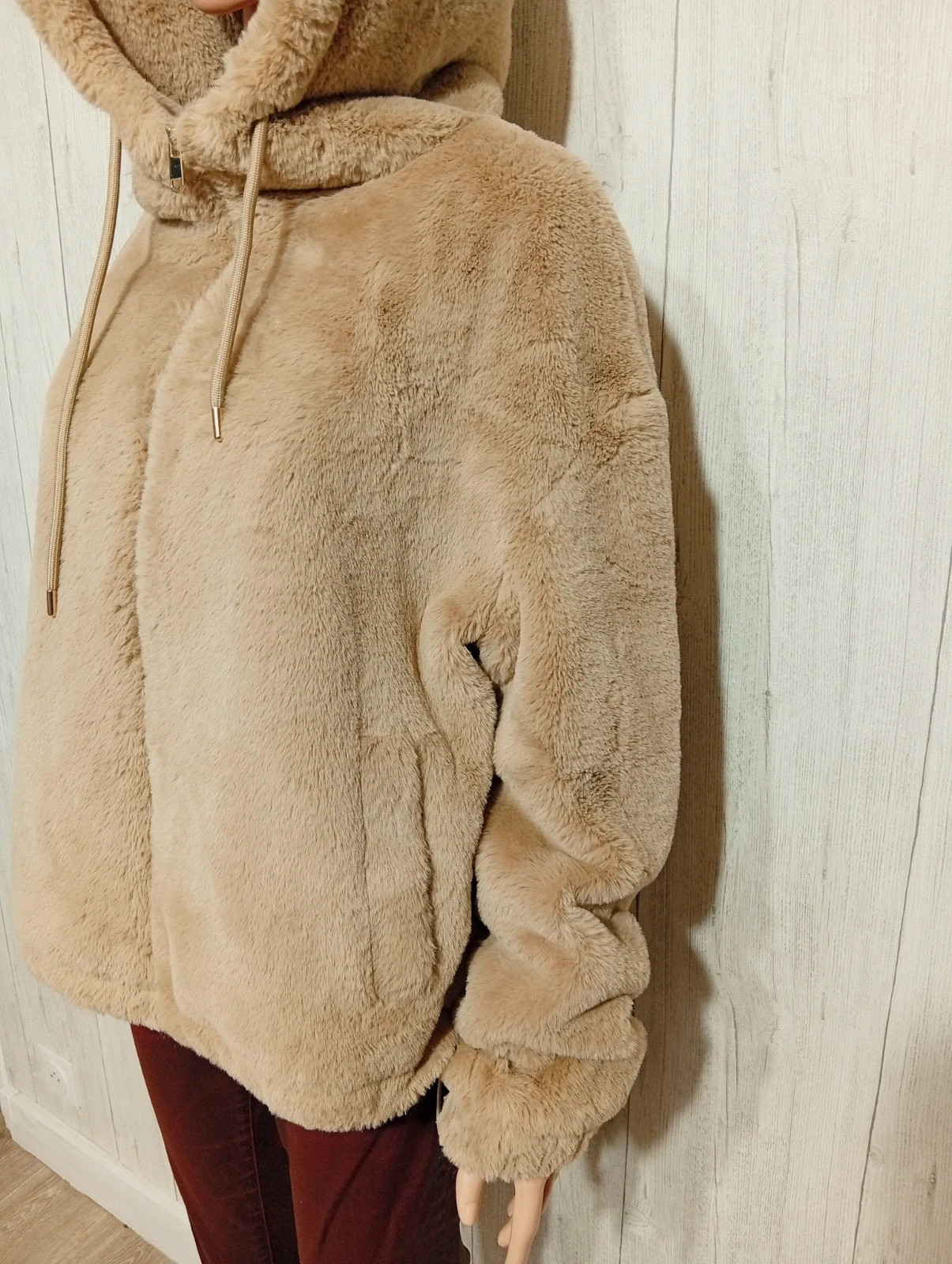 Manteau en fausse fourrure femme - stradivarius - taille M/38 - couleur marron- neuf – Stradivarius – taille M / 38 / 10 5
