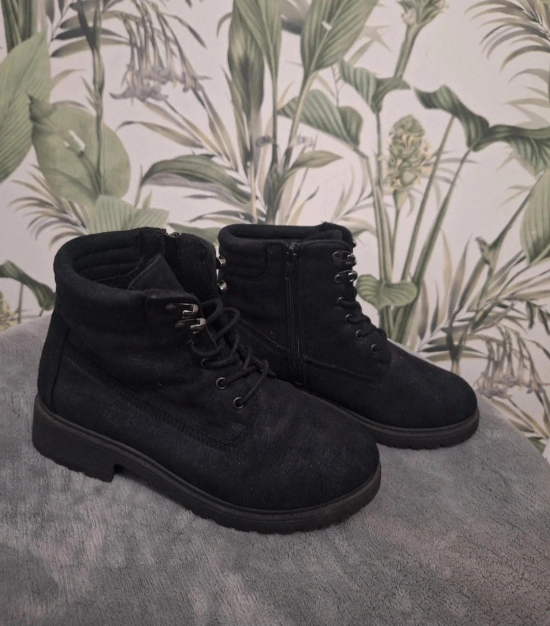 Bottines fille - out shoes - taille 37 - de couleur noir – Out Shoes – taille 37 4