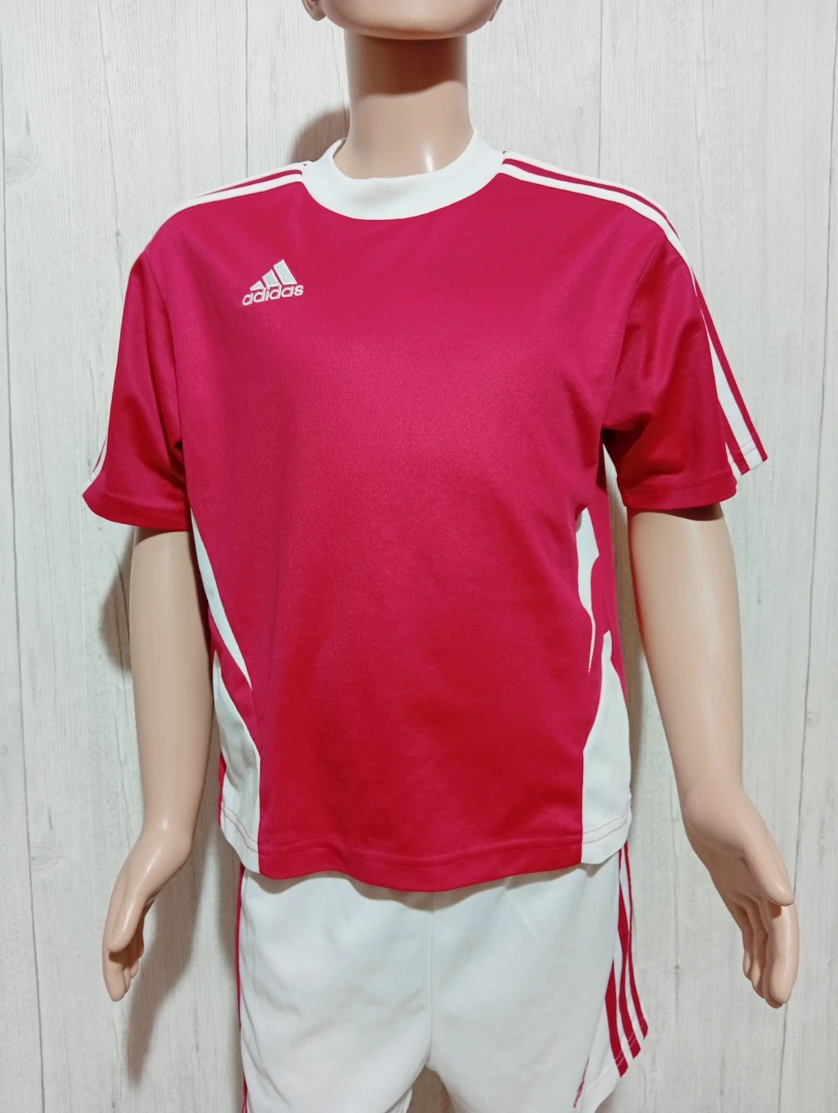 Ensemble de sport garcon - adidas - Taille 8 ans - de couleur rouge et blanc – adidas – taille 8 ans / 128 cm 2