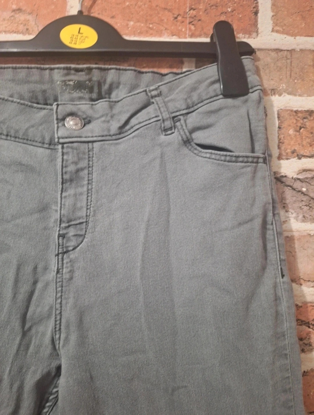 Jeans femme - kiabi - Taille XL/42 - de couleur gris – Kiabi – taille XL / 42 / 14 5