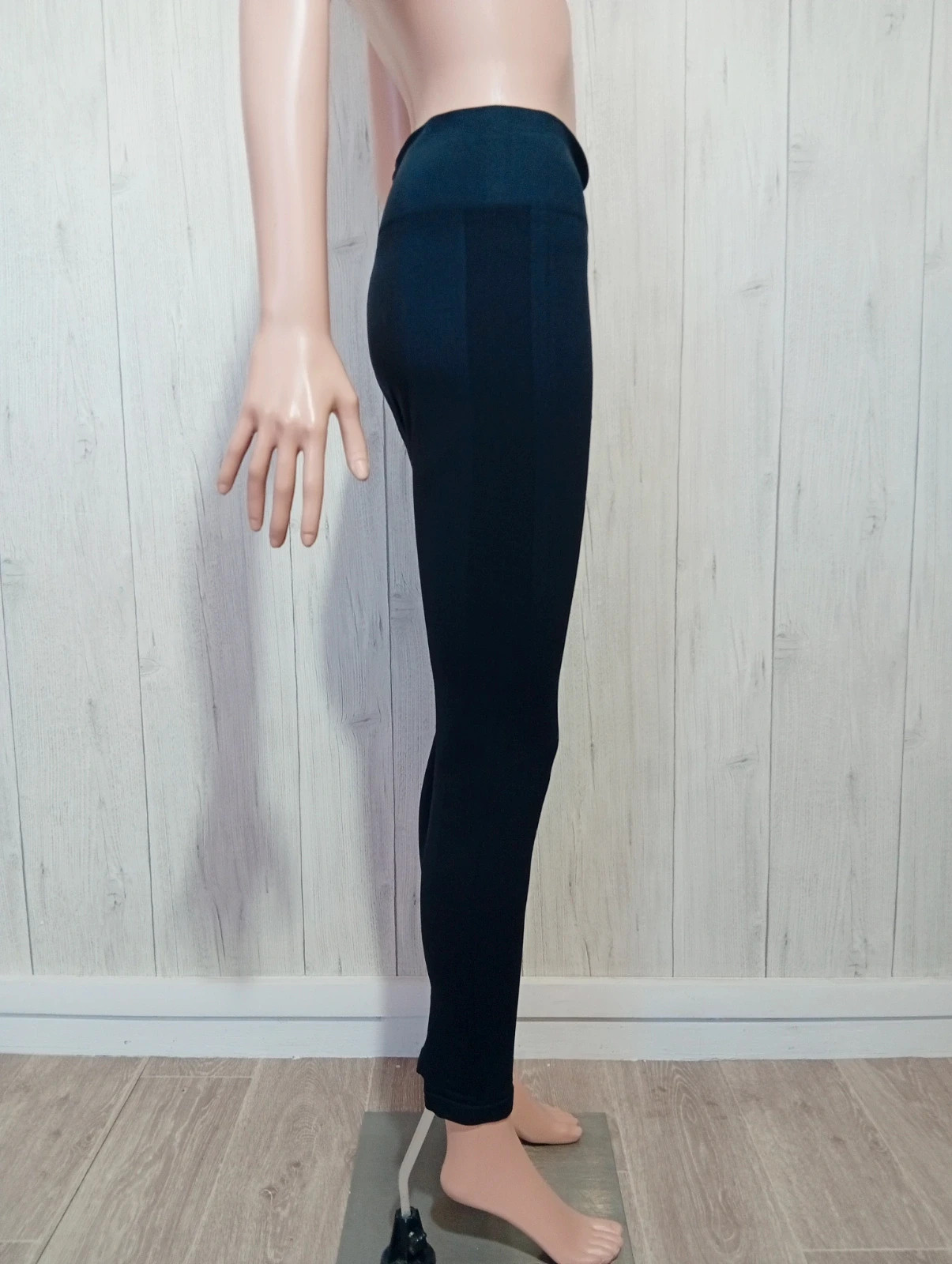 Leggins femme - Taille L/40 - de couleur noir – taille L / 40 / 12 4