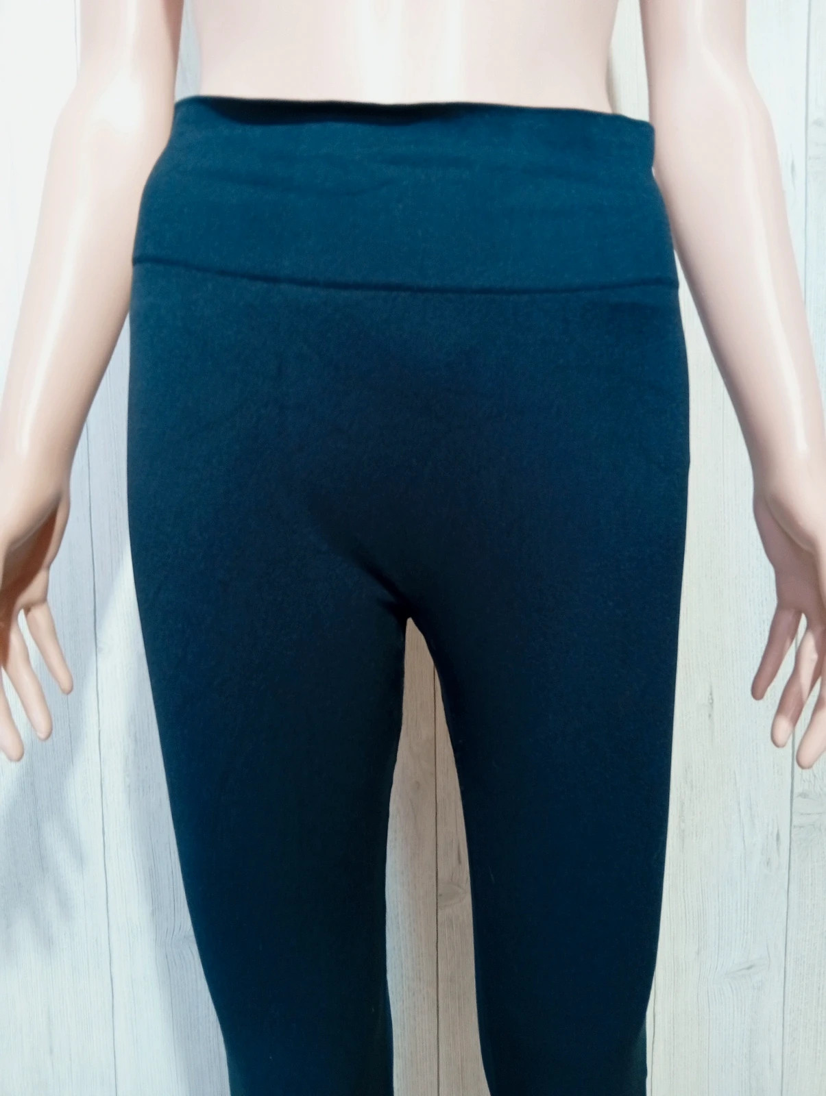 Leggins femme - Taille L/40 - de couleur noir – taille L / 40 / 12 2