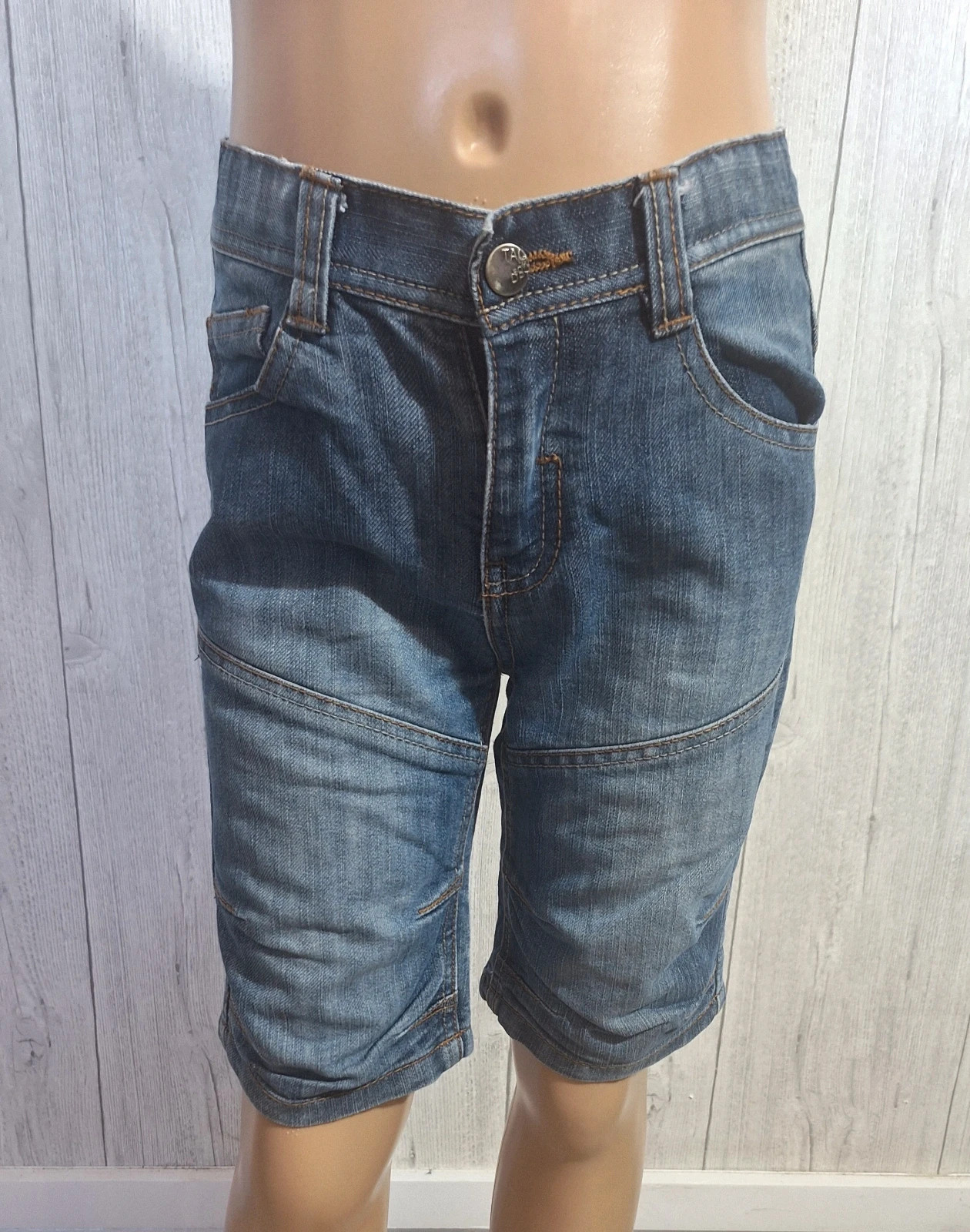 Short garçon tape à loeil Taille 6 ans