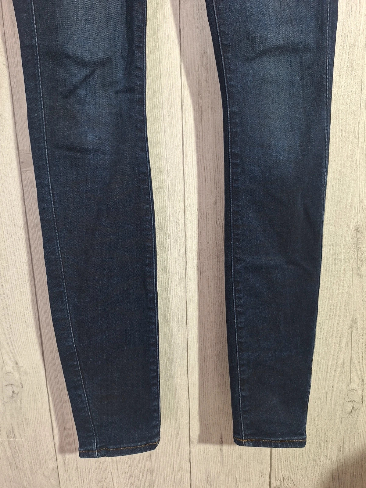 Jeans femme RAW taille S/34 ( w26 /L34) – RAW – taille S / 36 / 8 4