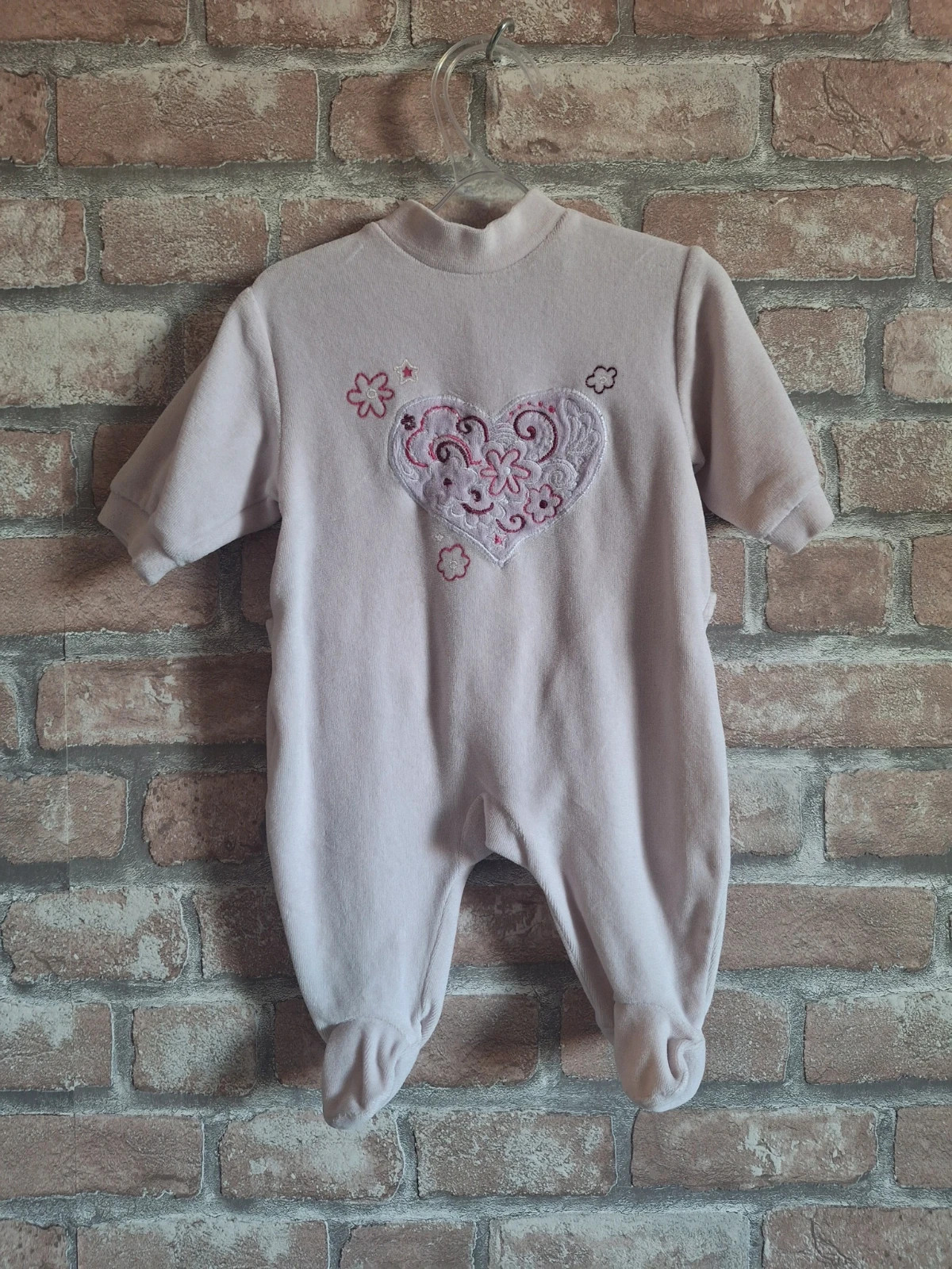 Pyjama fille kiabi baby Taille 1 mois – Kiabi – taille 1-3 mois / 56 cm