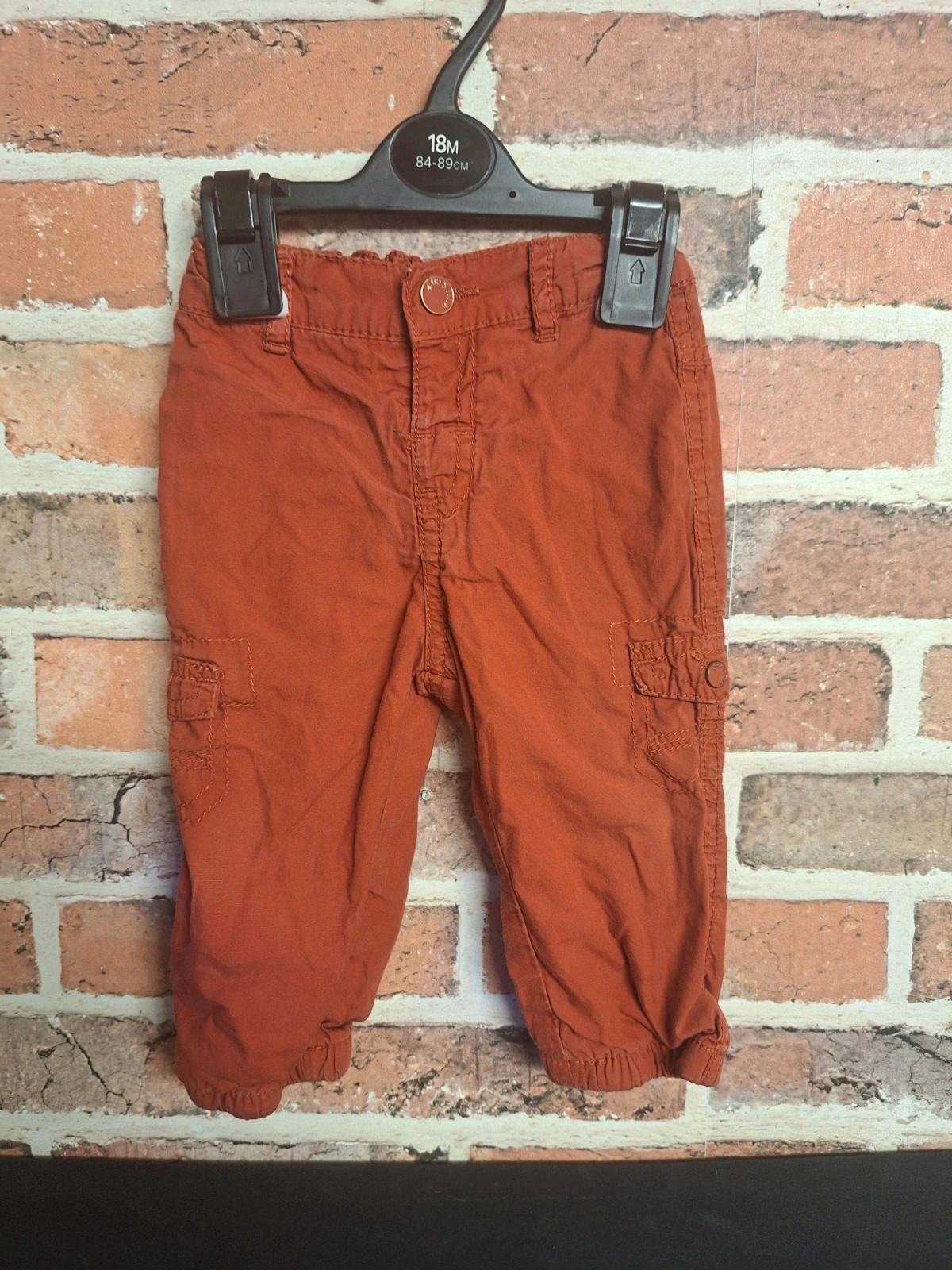 Pantalon garcon kiabi Taille 12 mois – Kiabi – taille 9-12 mois / 74 cm