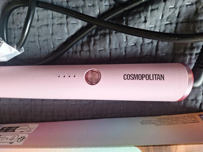 Brosse lissante femme – Cosmopolitan 4