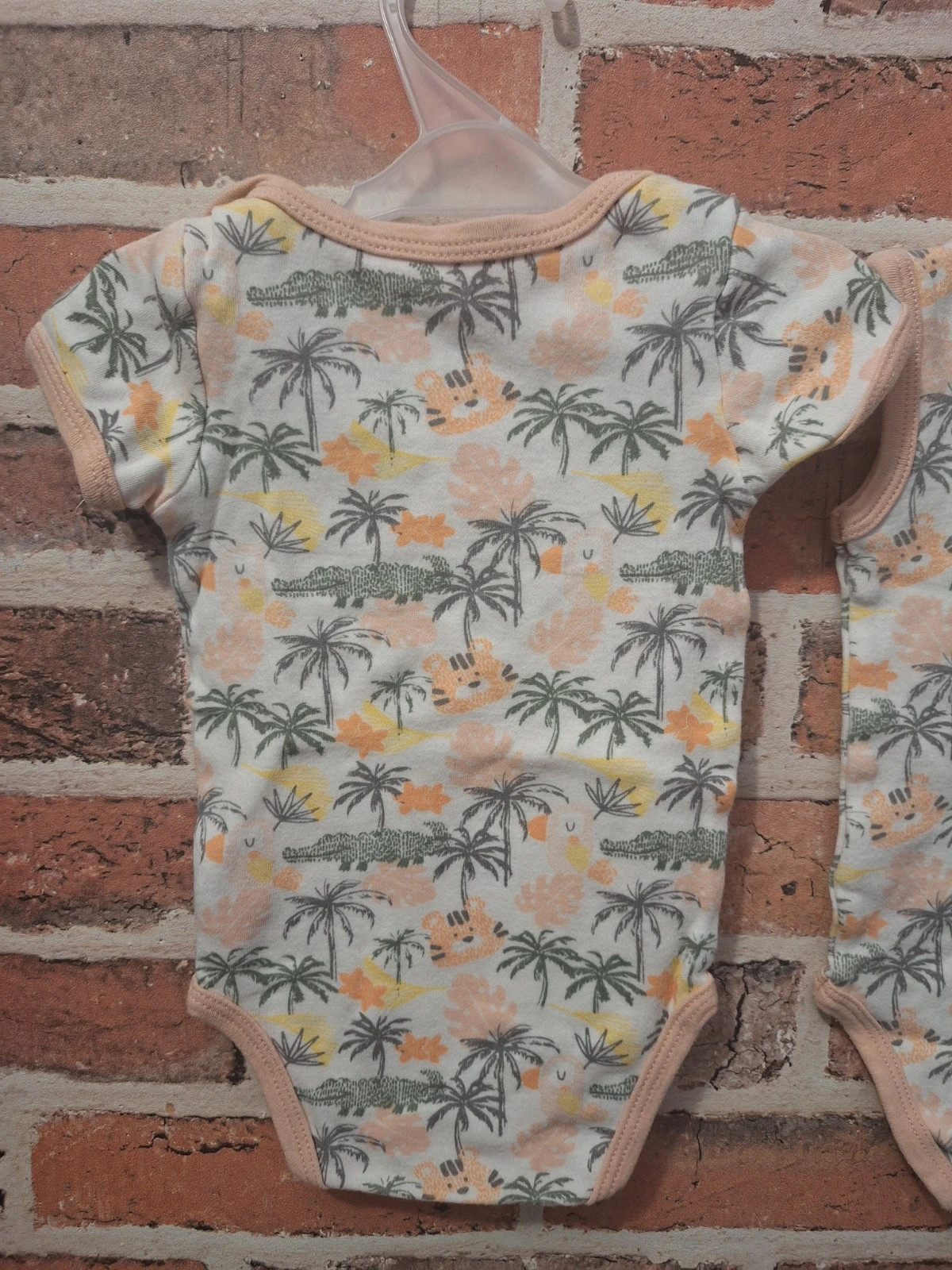 Lot de 2 bodies fille Taille 9 mois – Little Explorer – taille 6-9 mois / 68 cm 5