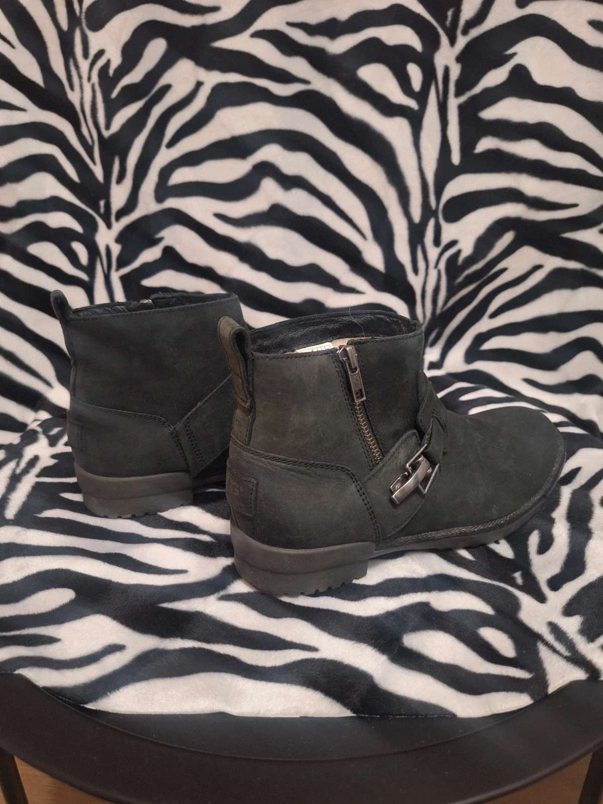 Chaussures femme Taille 38 – UGG – taille 38 2