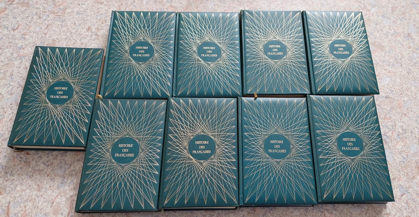 Lot 9 livres histoires des francaises 2