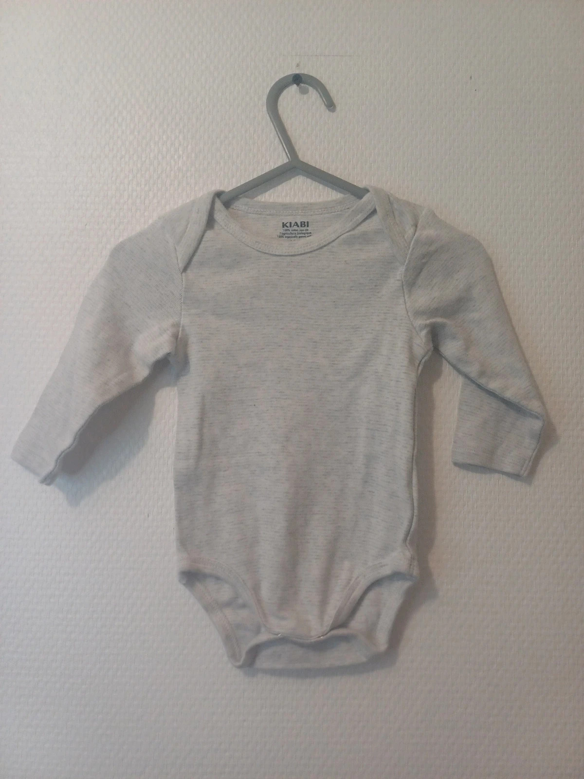 Bodies garçon 12 mois – Kiabi – taille 9-12 mois / 74 cm 2