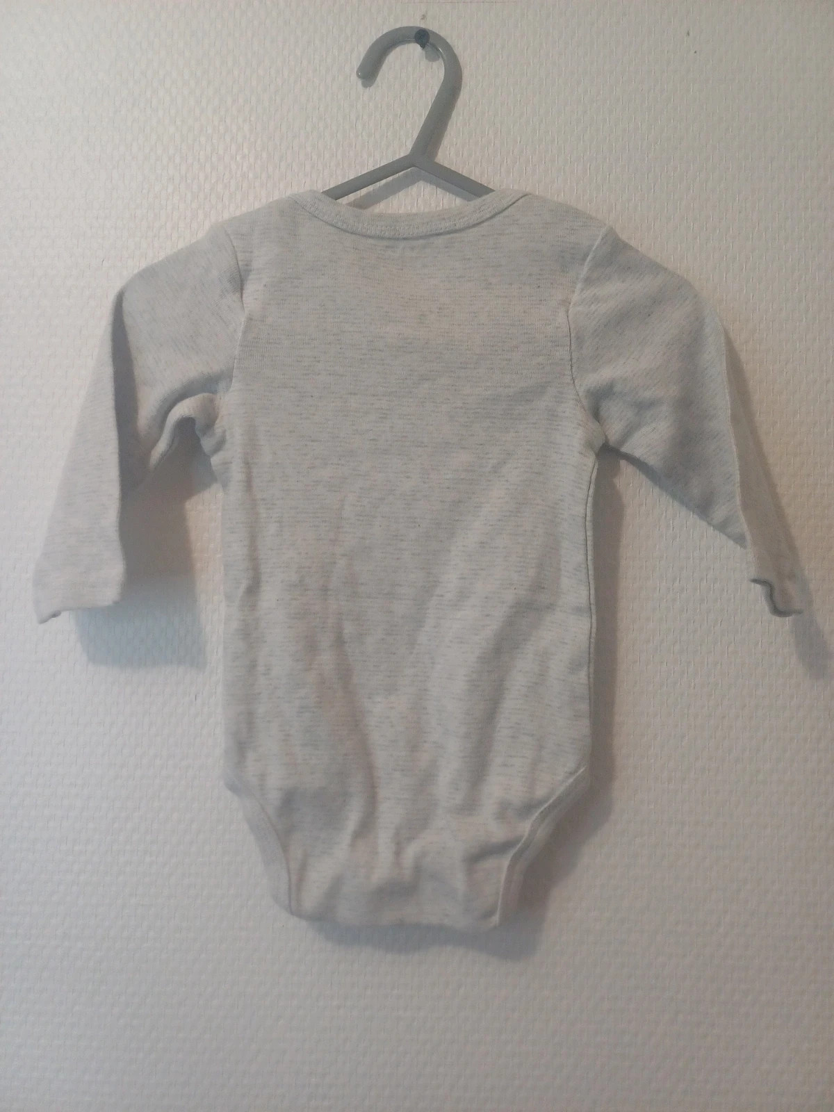 Bodies garçon 12 mois – Kiabi – taille 9-12 mois / 74 cm 3