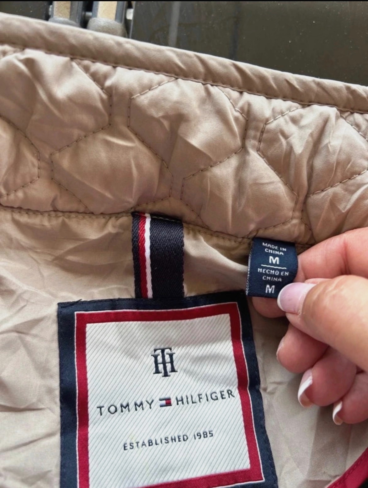 Veste matelassée beige Tommy Hilfiger taille M – Tommy Hilfiger – taille M 4