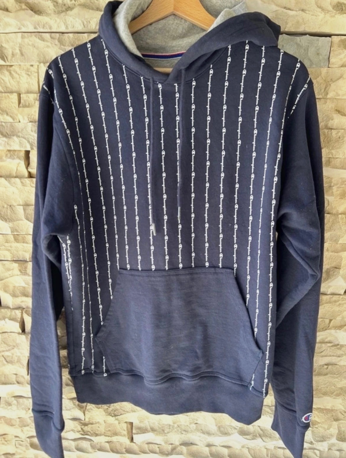 Sweat à capuche Champion bleu marine à motifs