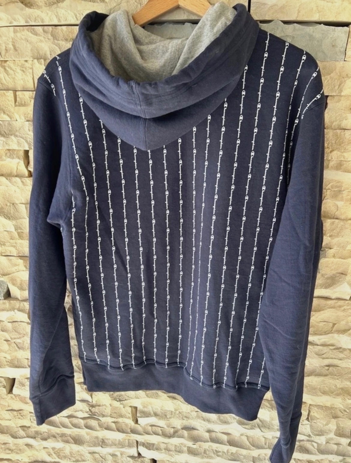 Sweat à capuche Champion bleu marine à motifs – Champion – taille S 2