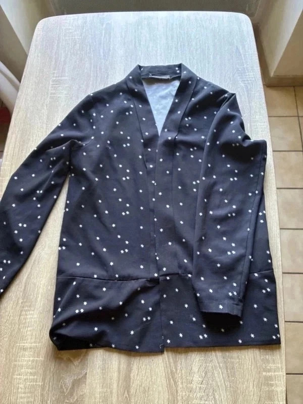 Veste femme Cache Cache noire à étoiles – T1 ⭐🖤