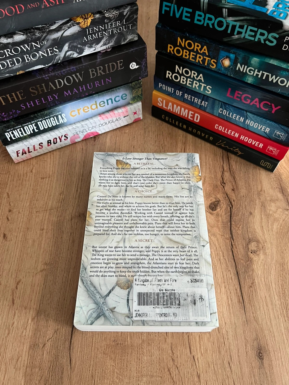 A Kingdom of Flesh and Fire by Jennifer L. Armentrout | English Paperback | Fantasy Romance BookTok 3