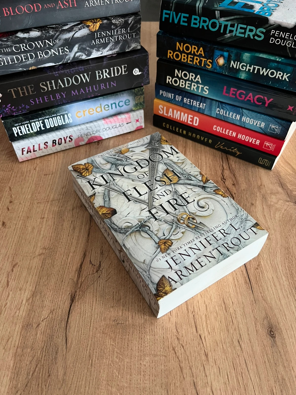 A Kingdom of Flesh and Fire by Jennifer L. Armentrout | English Paperback | Fantasy Romance BookTok 2
