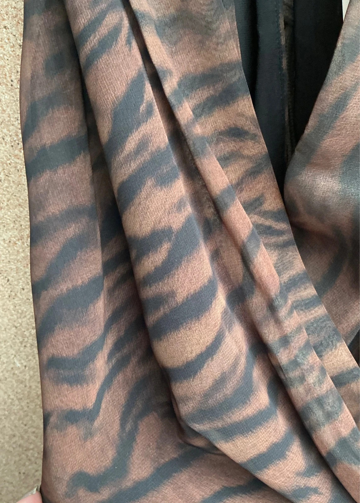 Vestido curto zebra castanho Zara S novo com etiqueta – Zara – taille S / 36 / 8 5