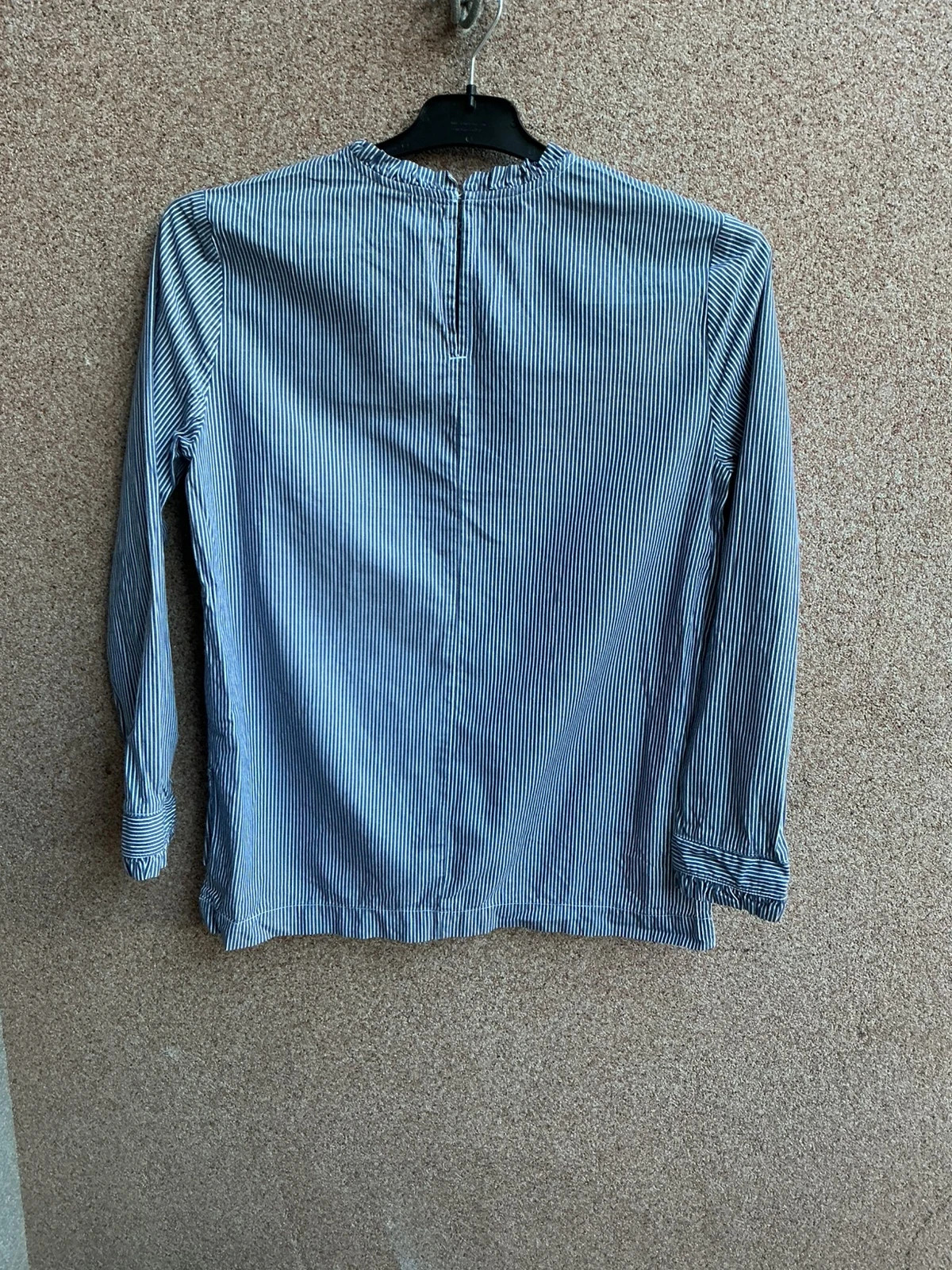 Blusa H&M Riscas Azuis e Brancas com Gola Franzida – H&M – taille XS / 34 / 6 5