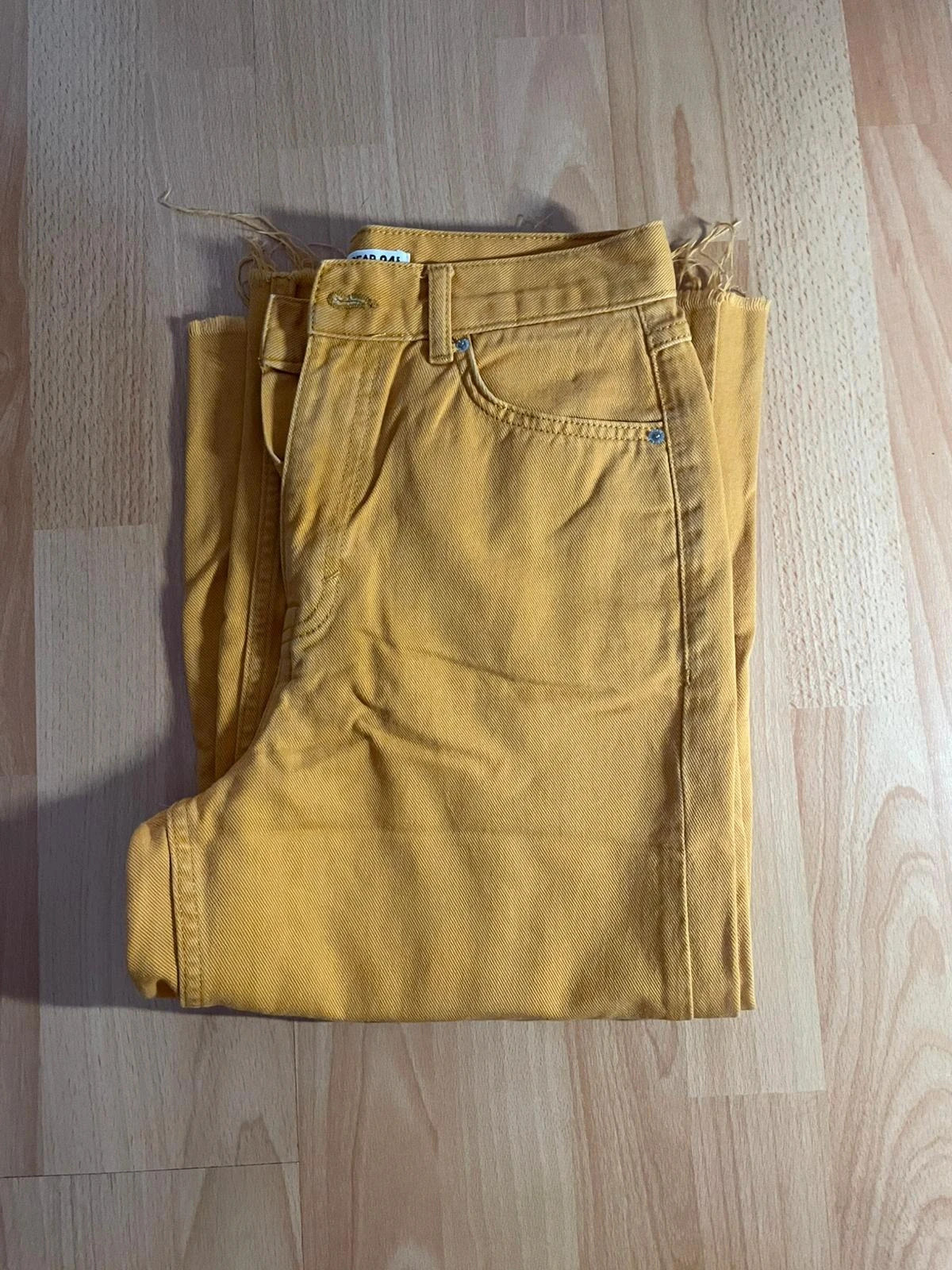 Pantalones mostaza Pull&Bear – Pull & Bear – taille XS / 34 / 6 5