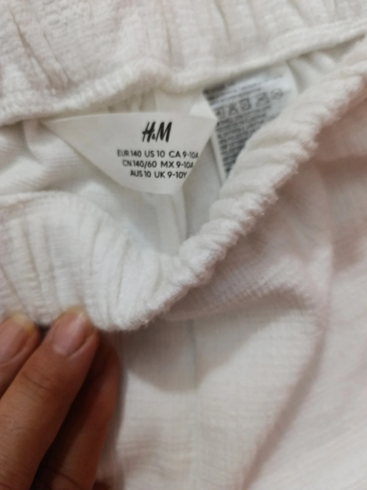 Pantalón verano – H&M – taille 9 ans / 134 cm 3
