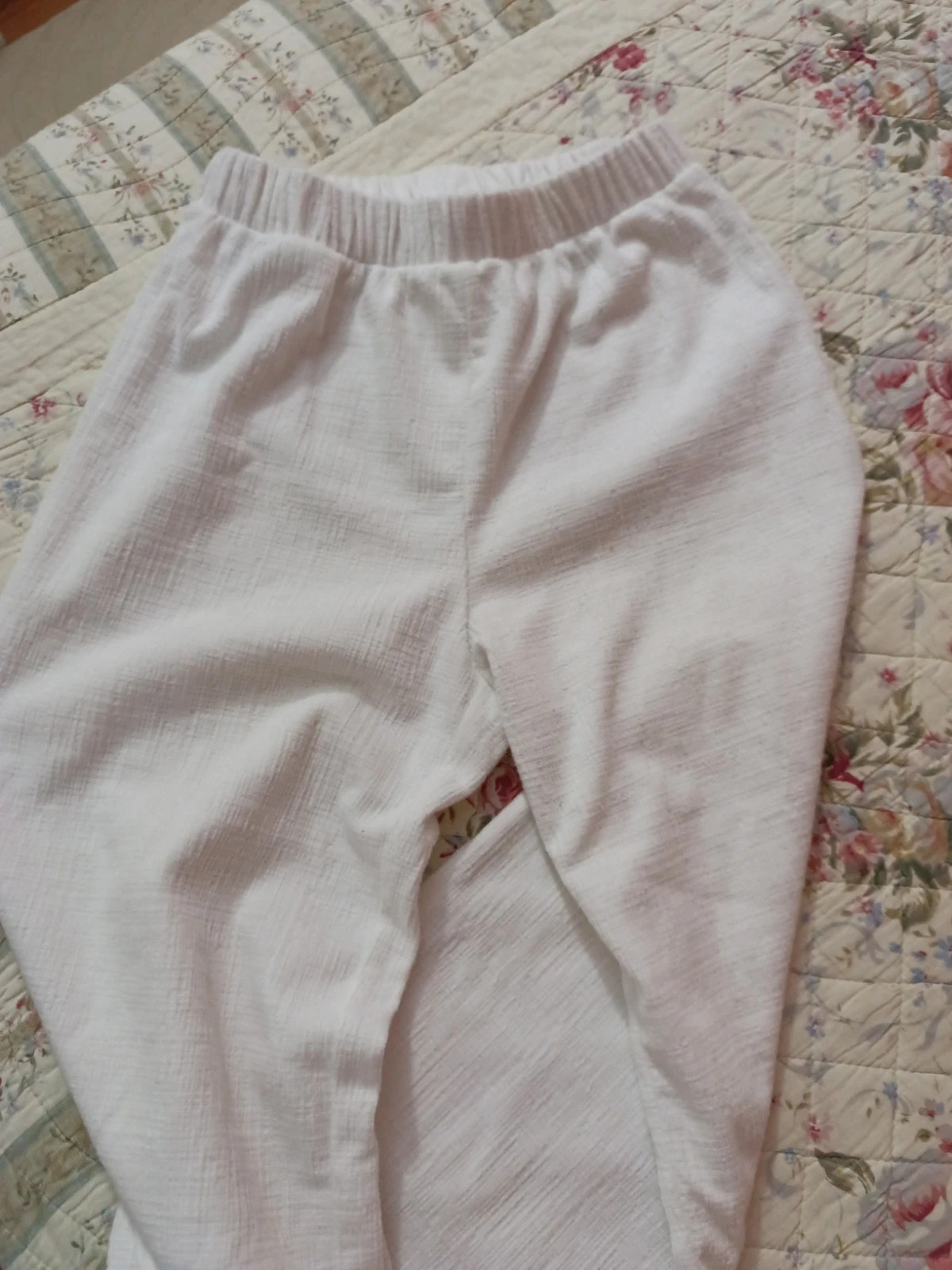 Pantalón verano – H&M – taille 9 ans / 134 cm 2